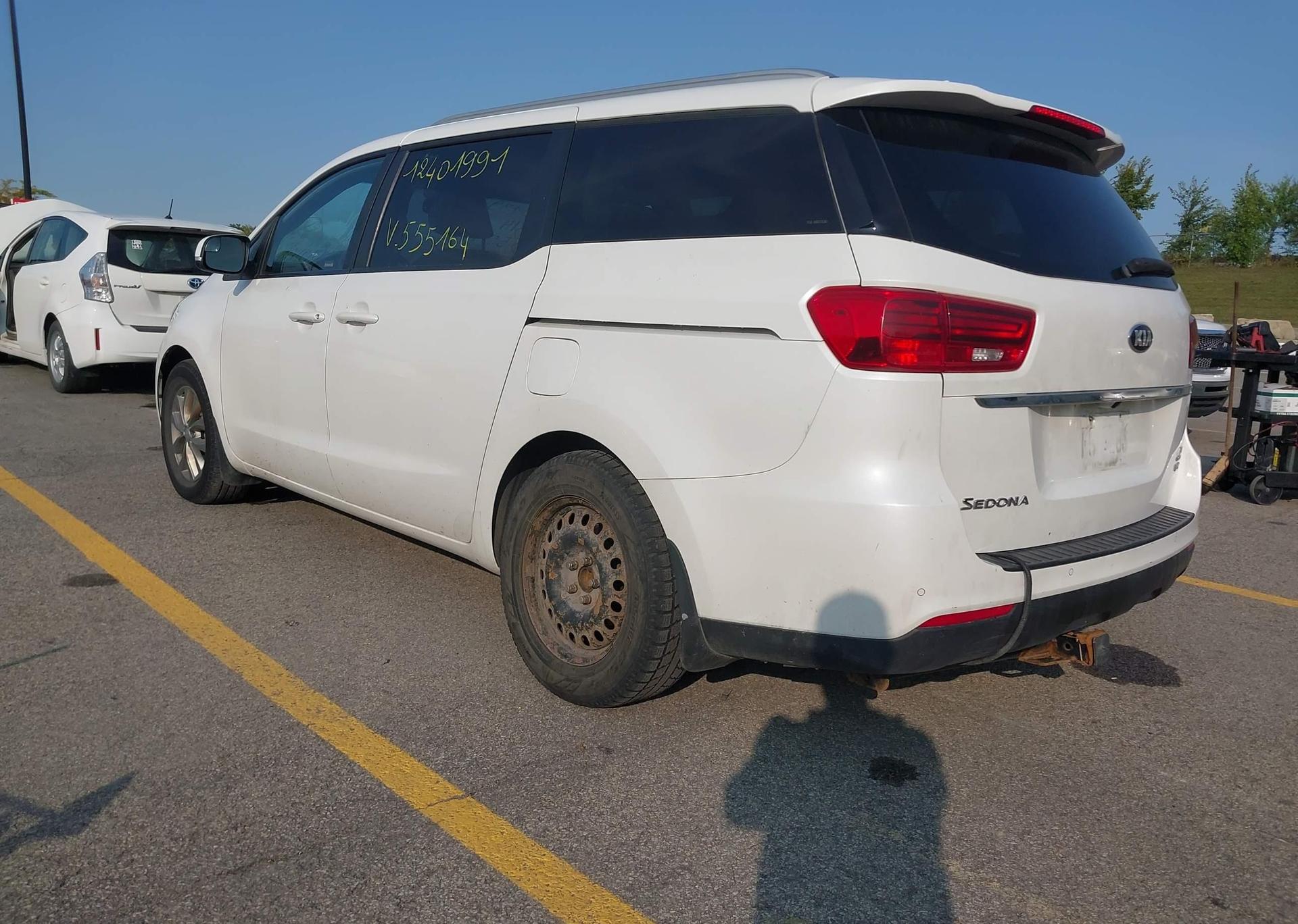 2019 KIA SEDONA LX