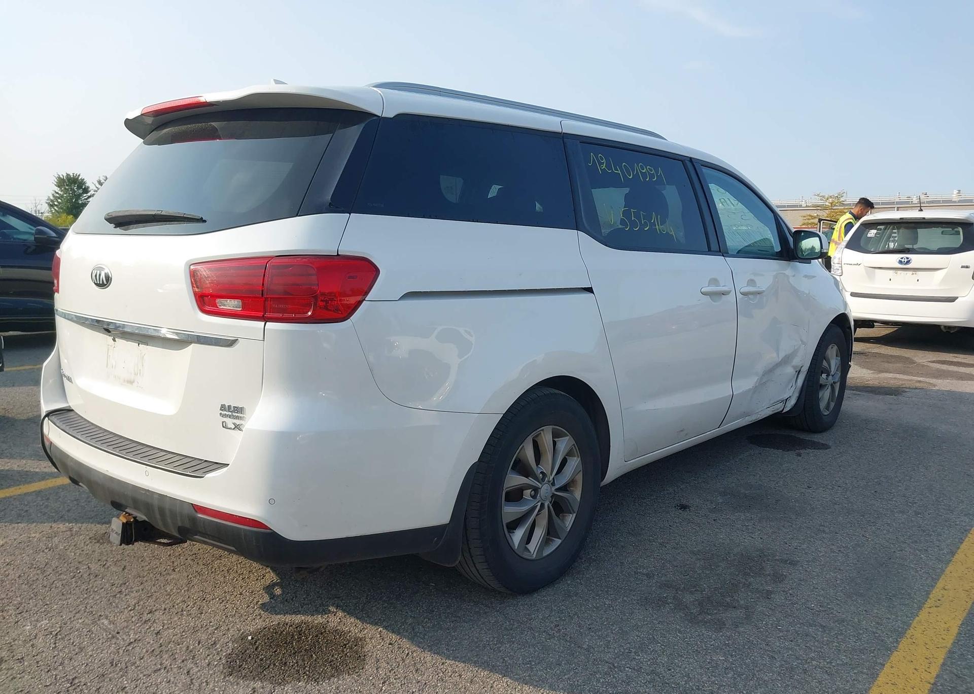 2019 KIA SEDONA LX
