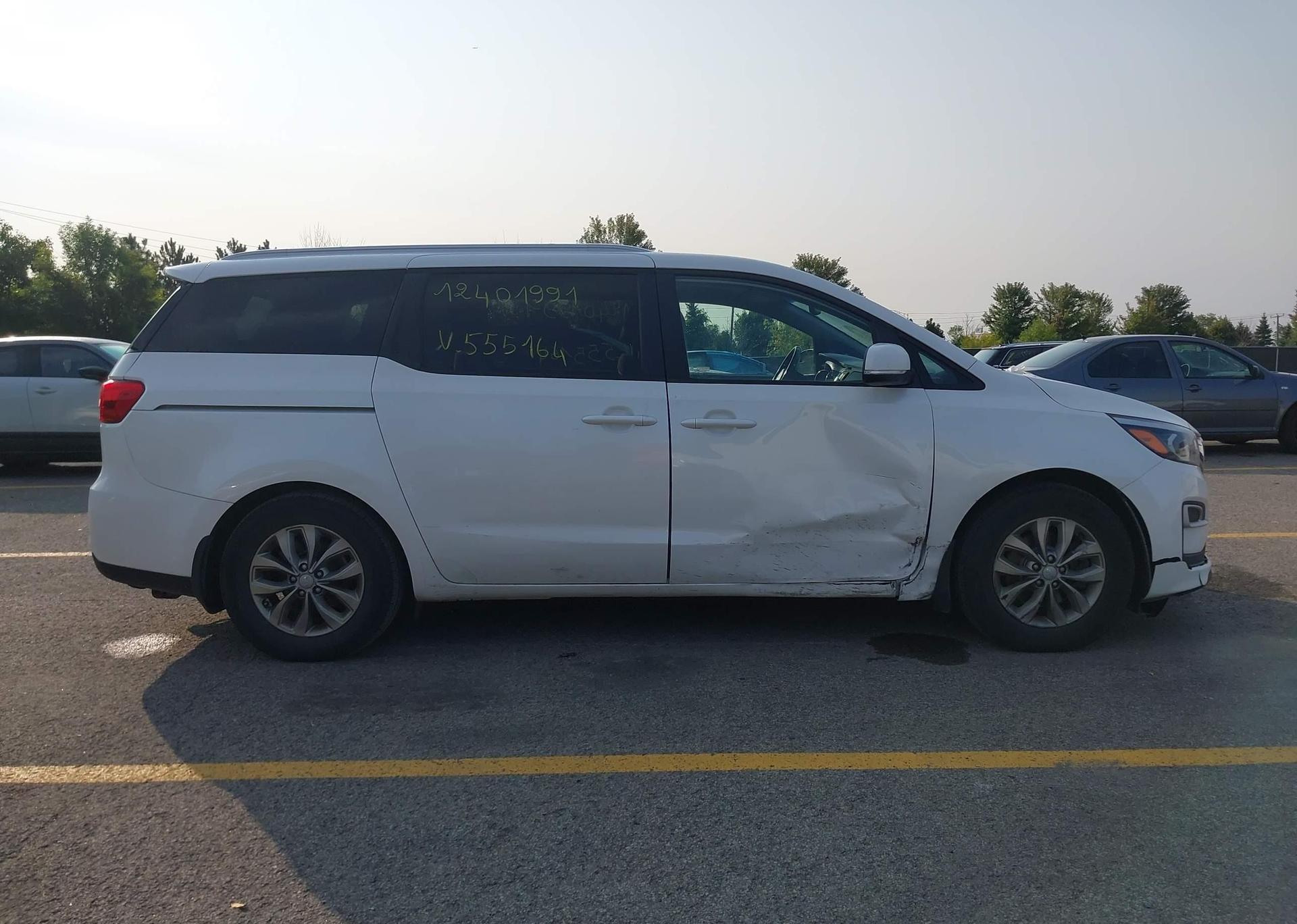 2019 KIA SEDONA LX
