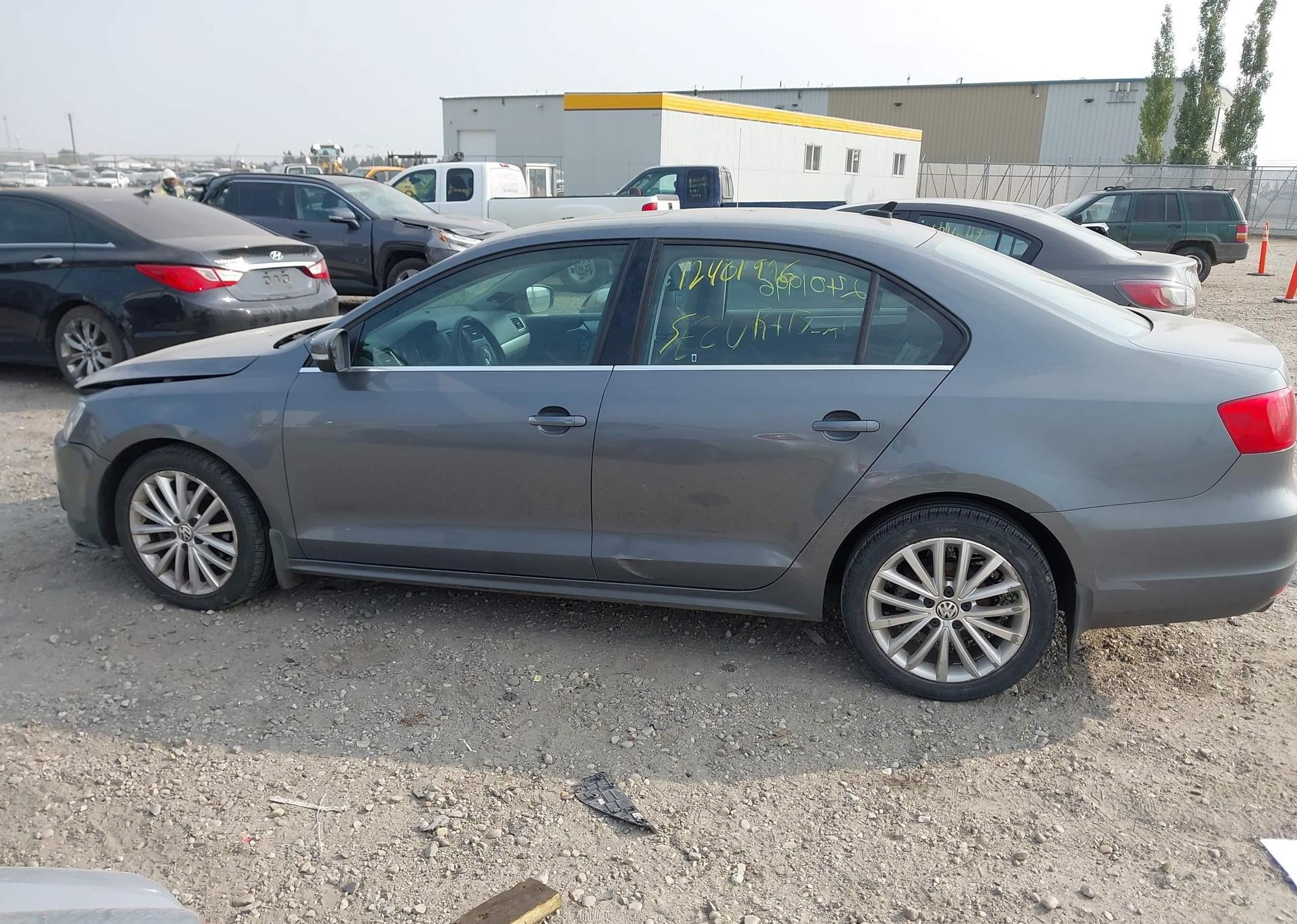 2012 VOLKSWAGEN JETTA 2.5L HIGHLINE