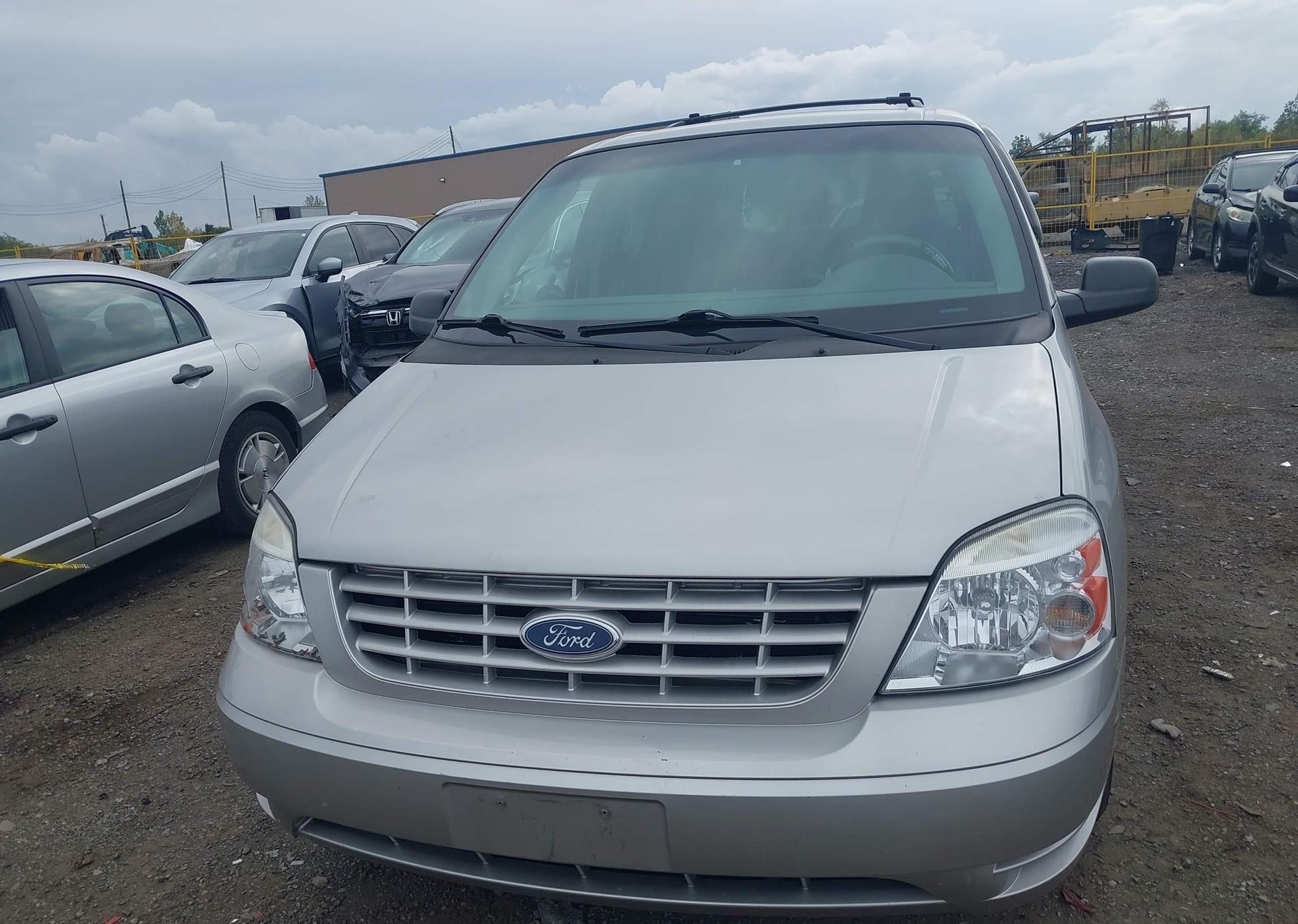 2005 FORD FREESTAR SE