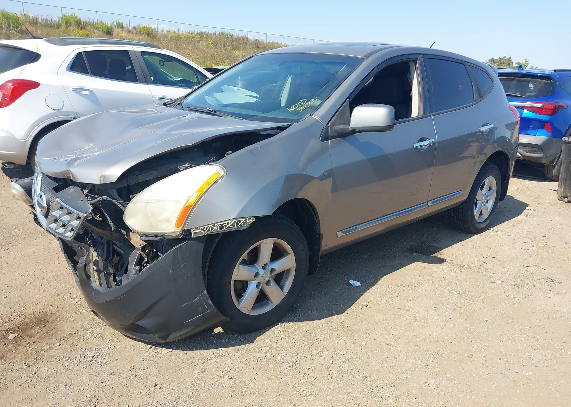 2013 NISSAN ROGUE S