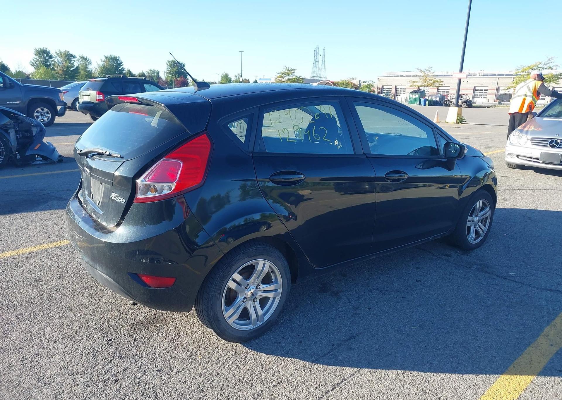 2014 FORD FIESTA SE