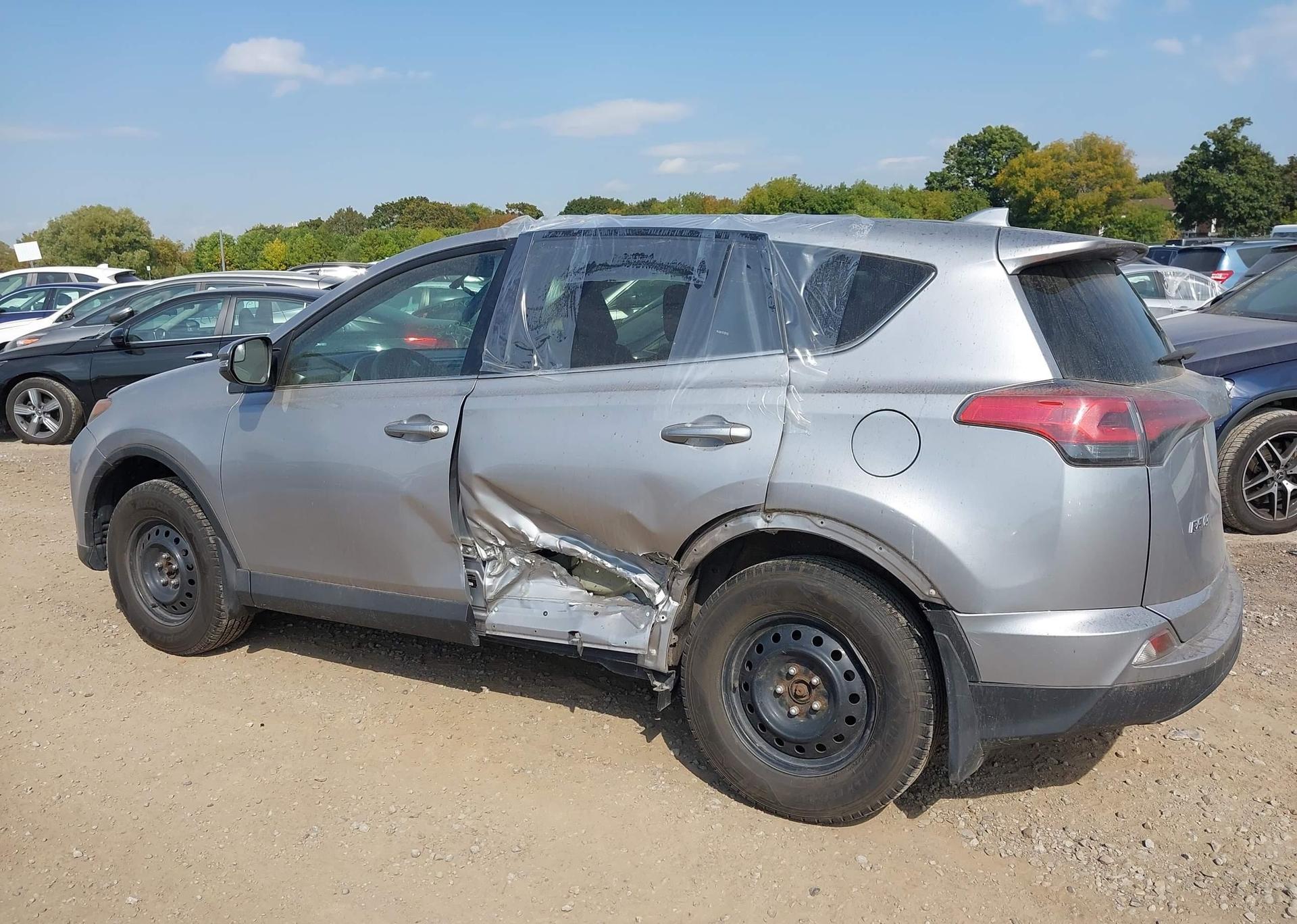 2016 TOYOTA RAV4 LE