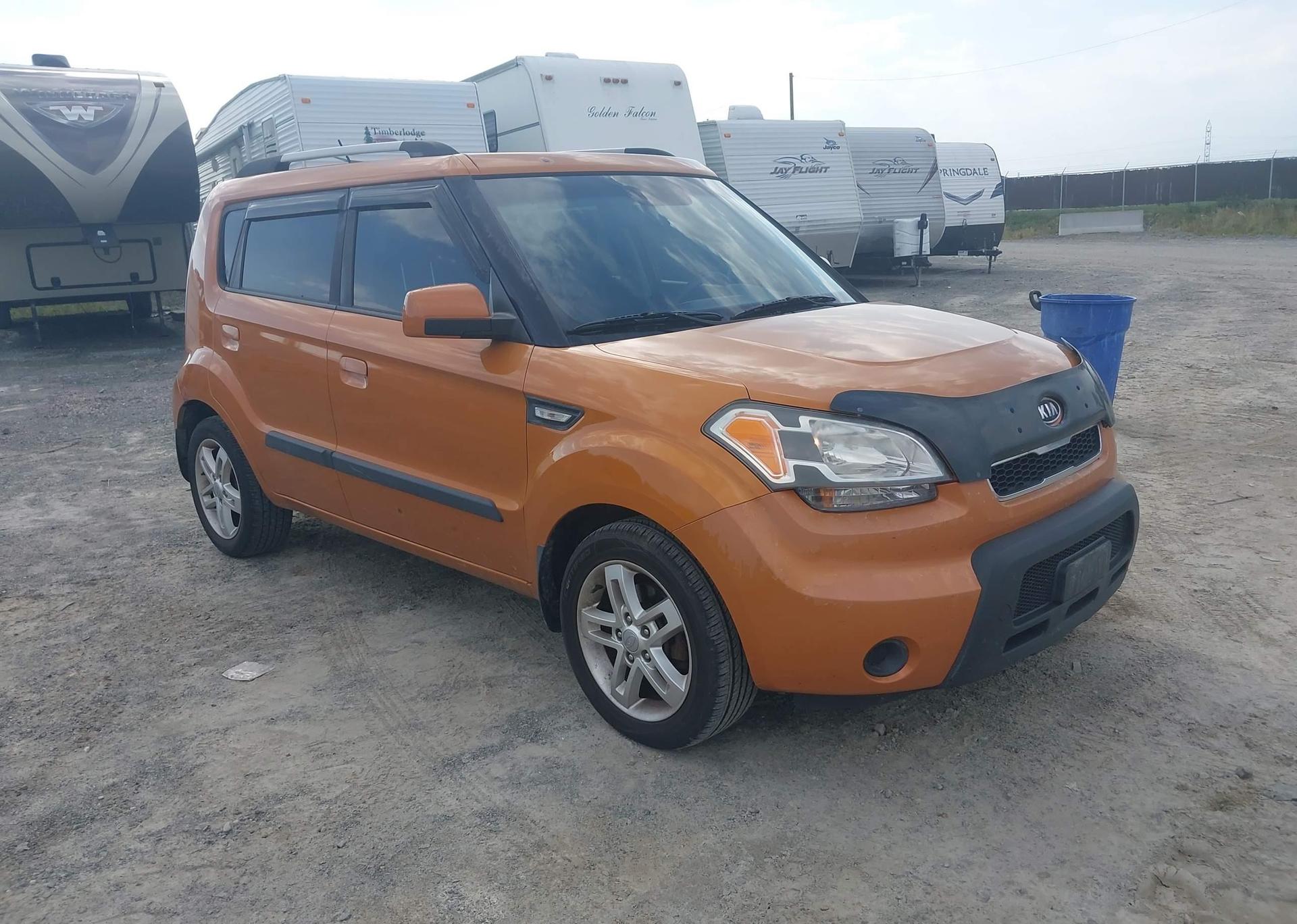 2010 KIA SOUL +