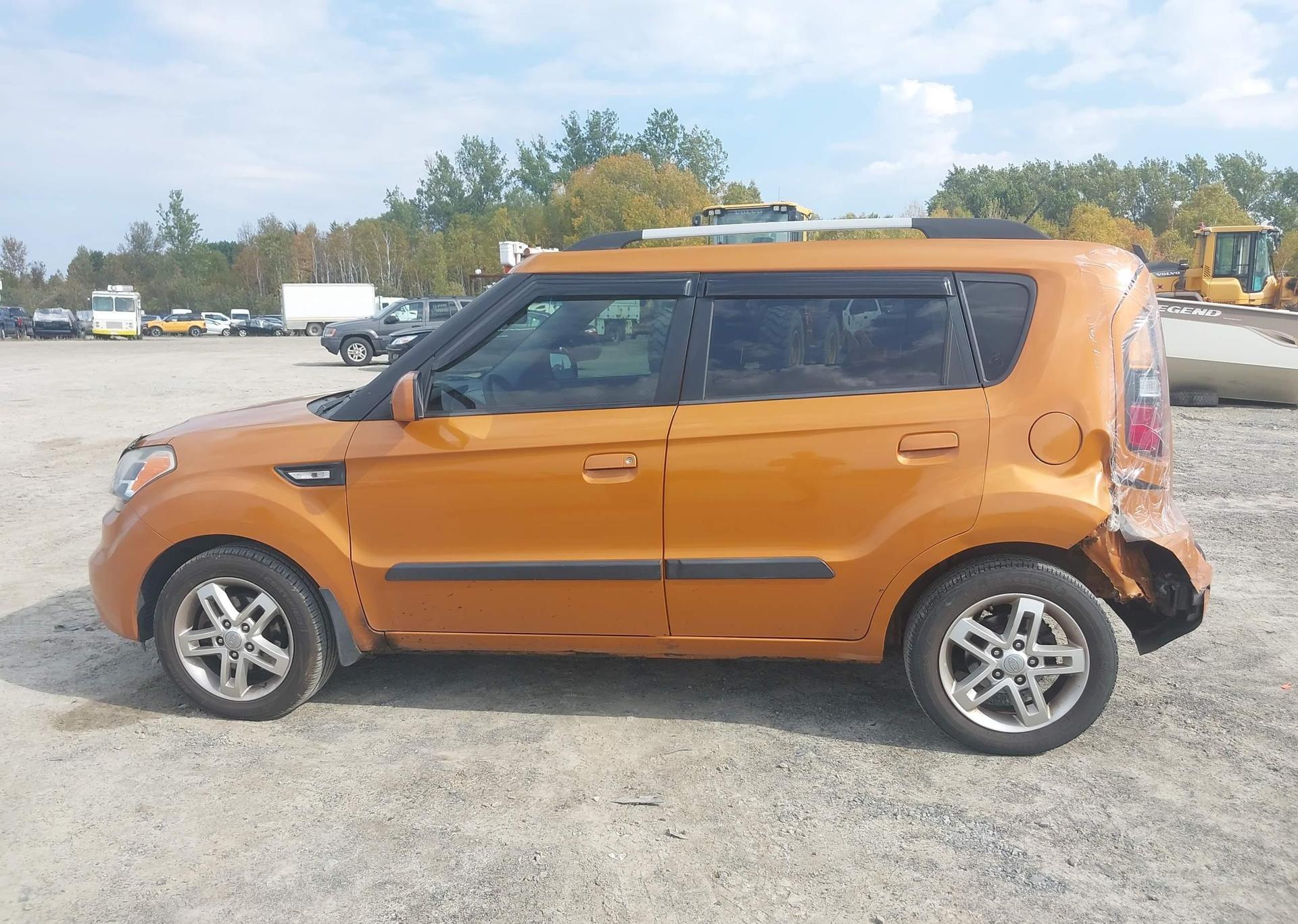 2010 KIA SOUL +