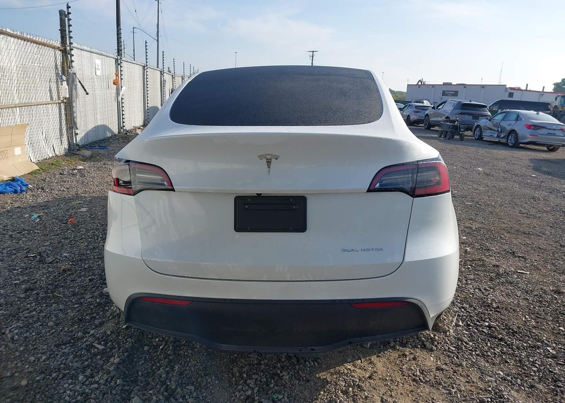 2023 TESLA MODEL Y
