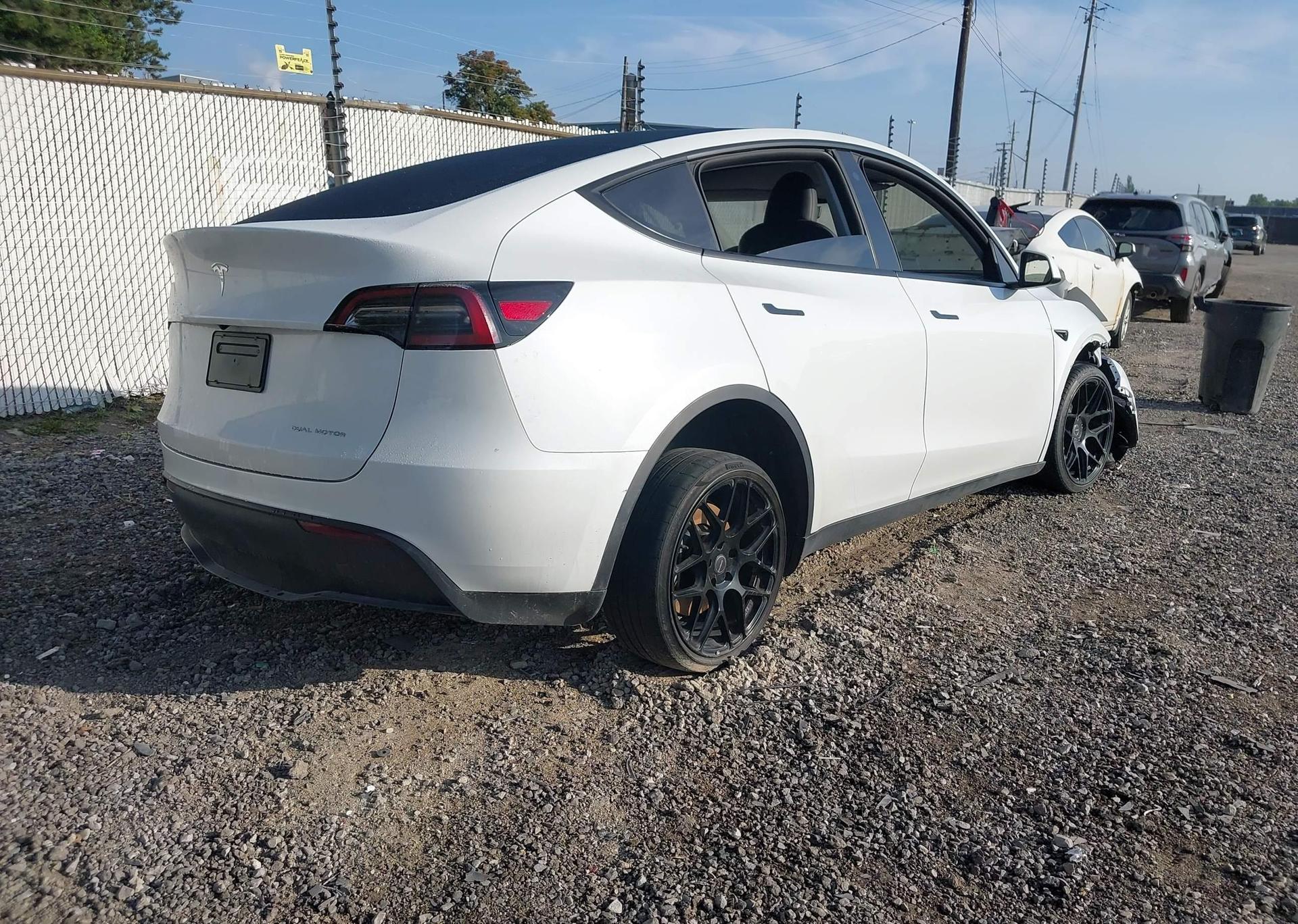2023 TESLA MODEL Y