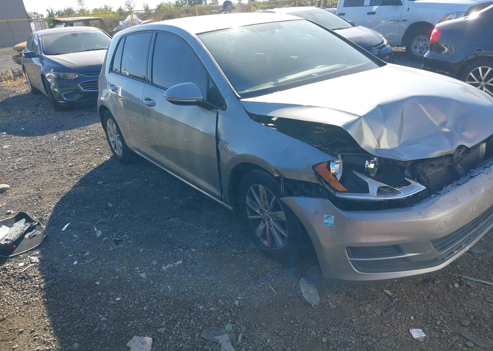 2015 VOLKSWAGEN GOLF