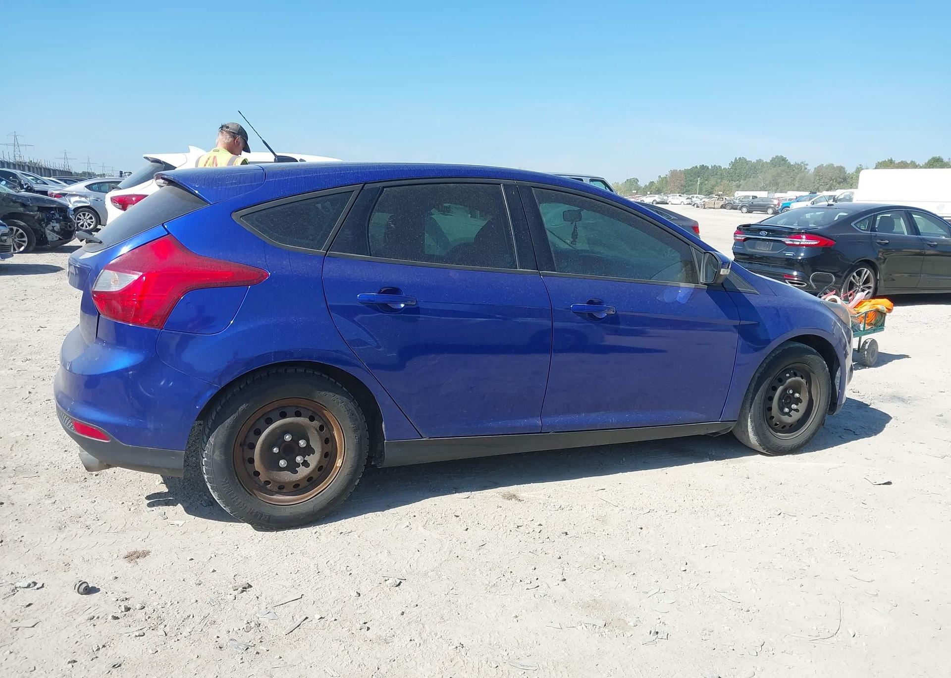 2014 FORD FOCUS SE