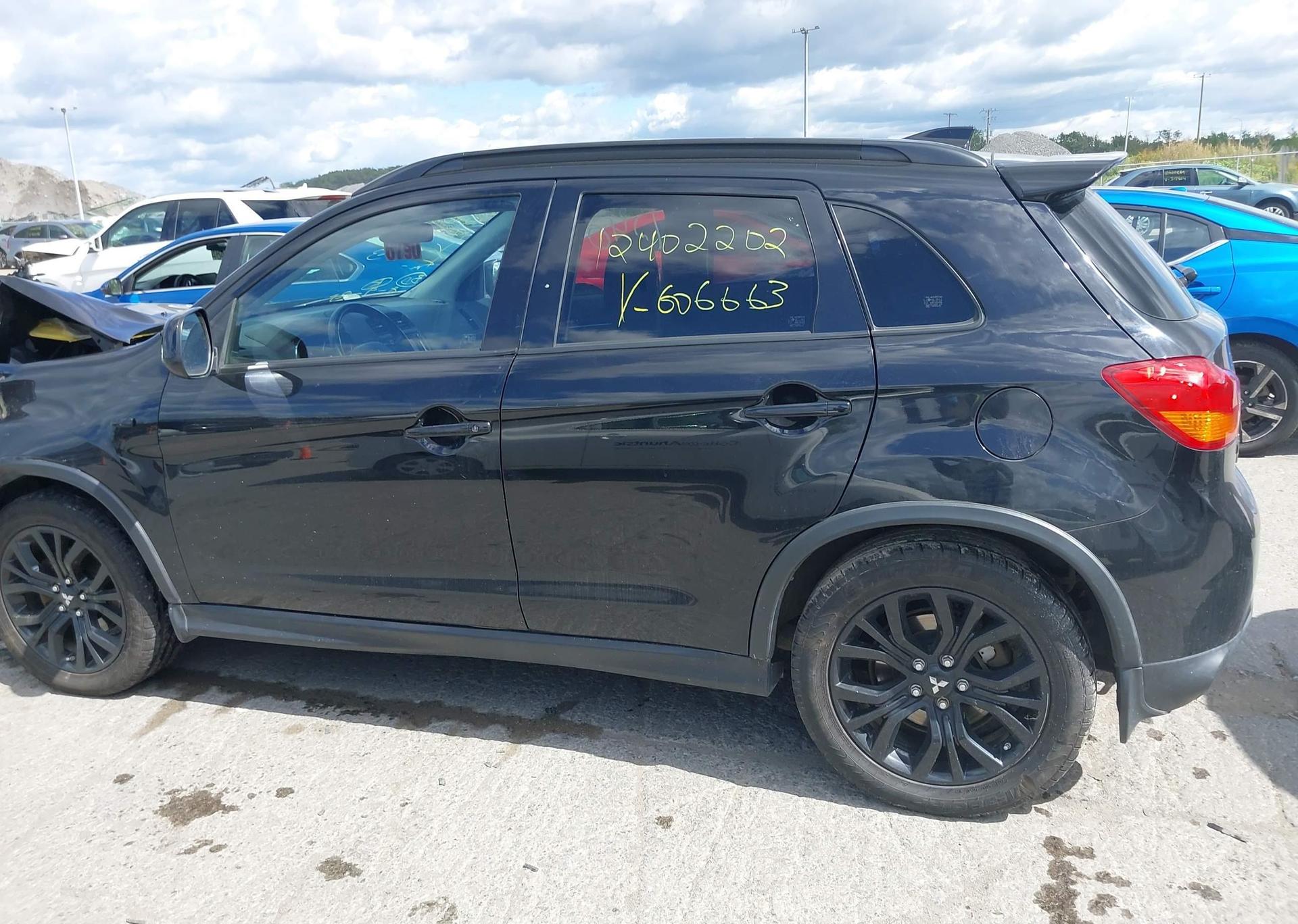 2017 MITSUBISHI RVR BLACK EDITION