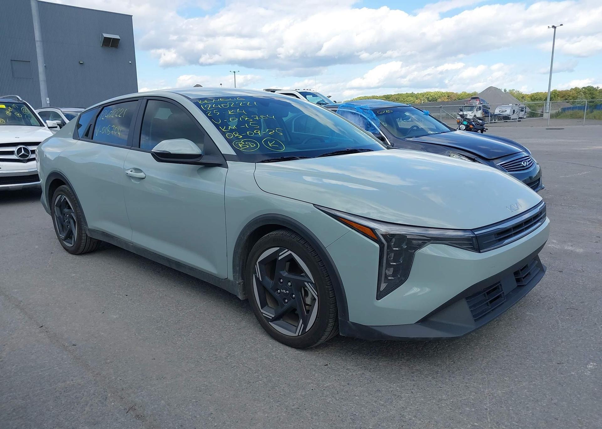 2025 KIA K4 EX