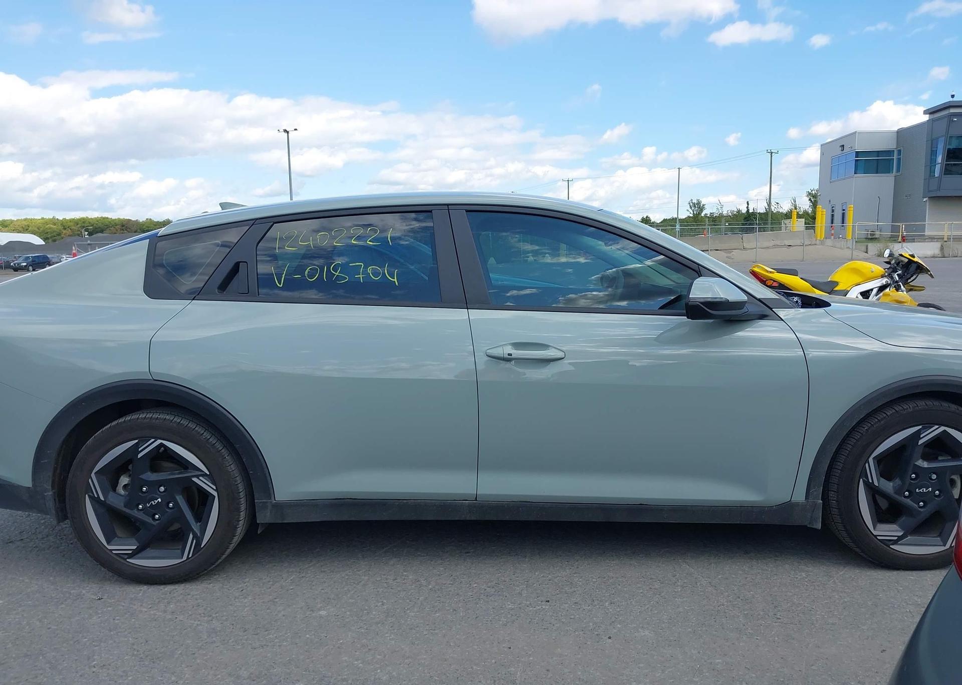 2025 KIA K4 EX