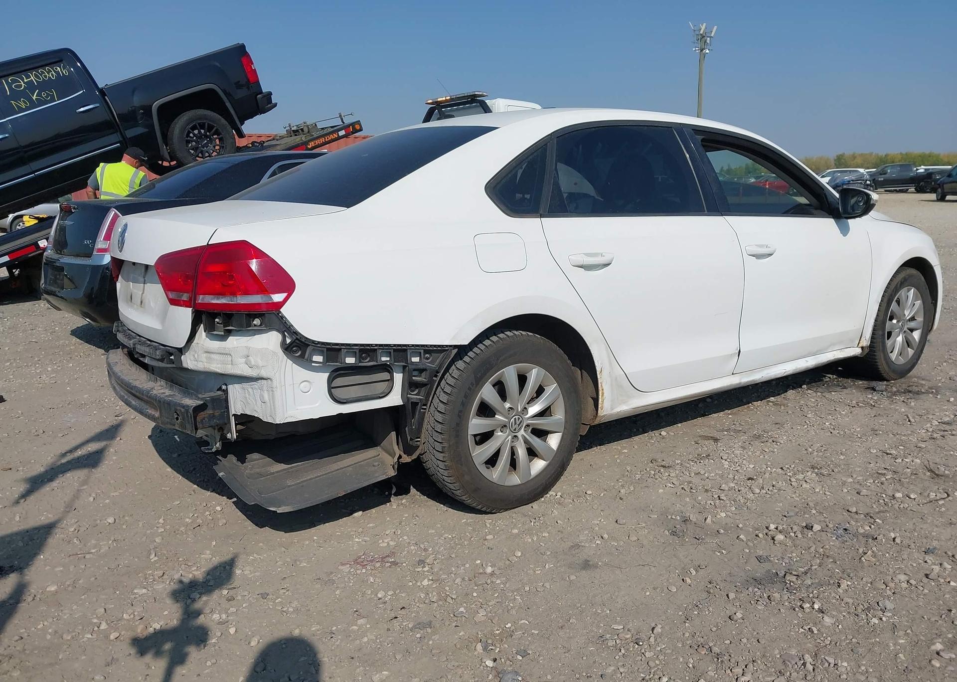 2012 VOLKSWAGEN PASSAT S