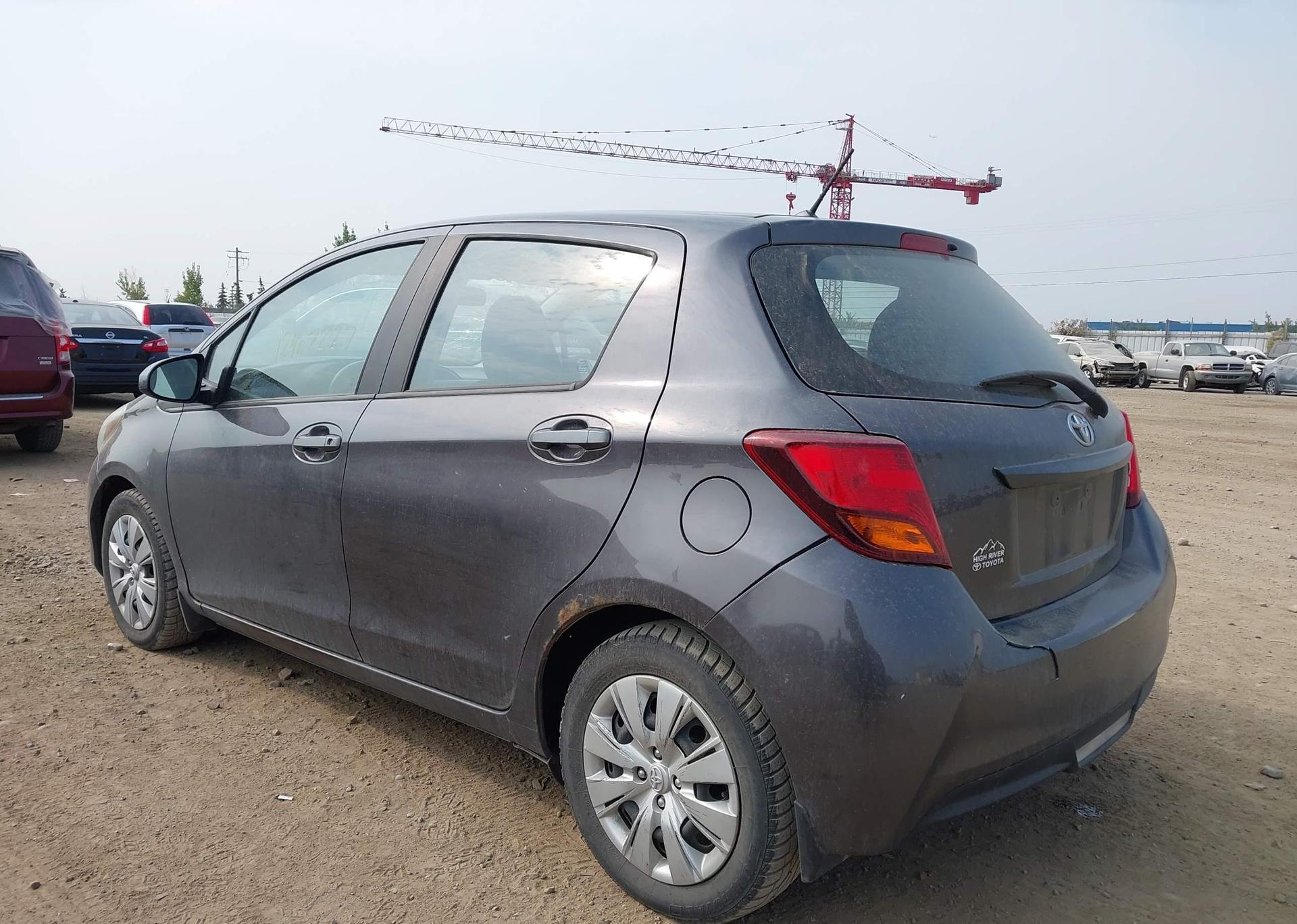 2015 TOYOTA YARIS LE