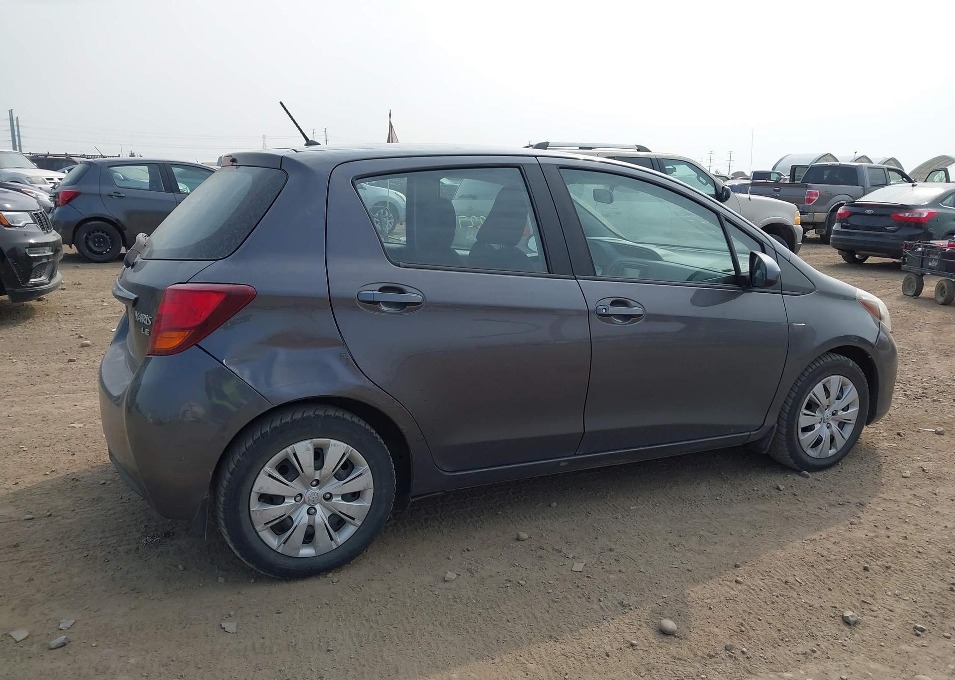 2015 TOYOTA YARIS LE