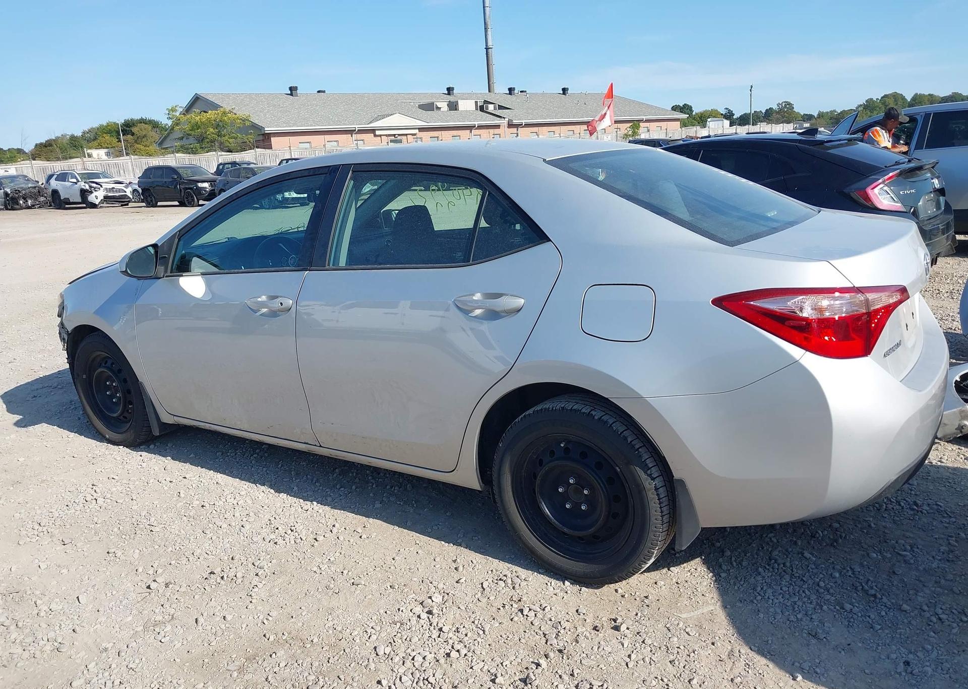 2018 TOYOTA COROLLA LE