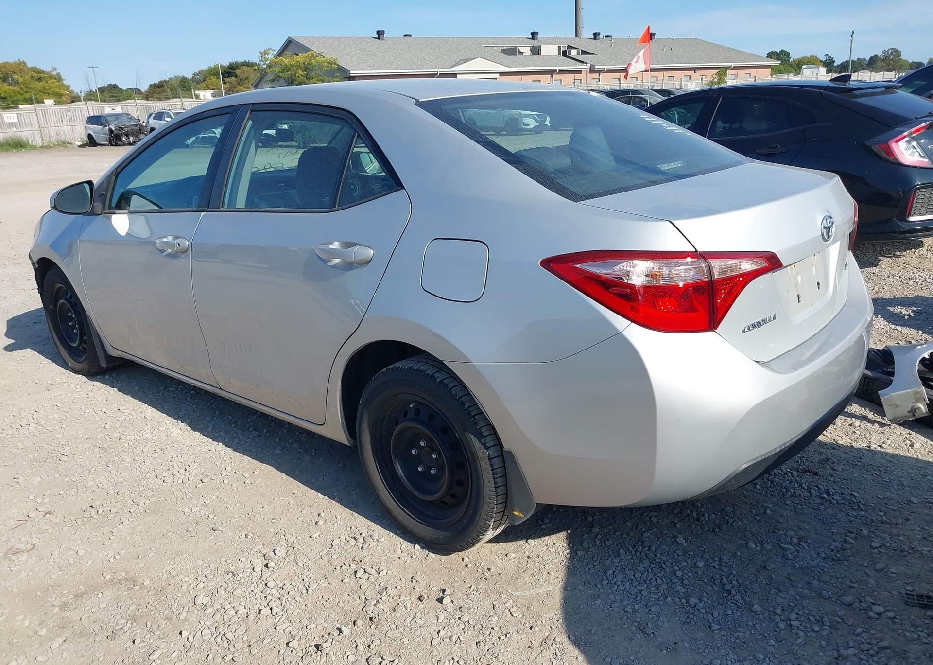 2018 TOYOTA COROLLA LE