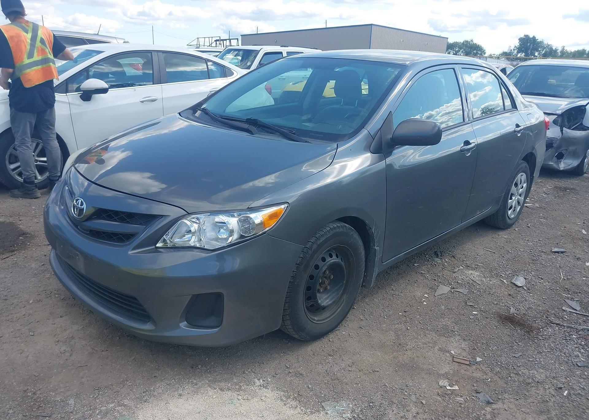 2013 TOYOTA COROLLA S