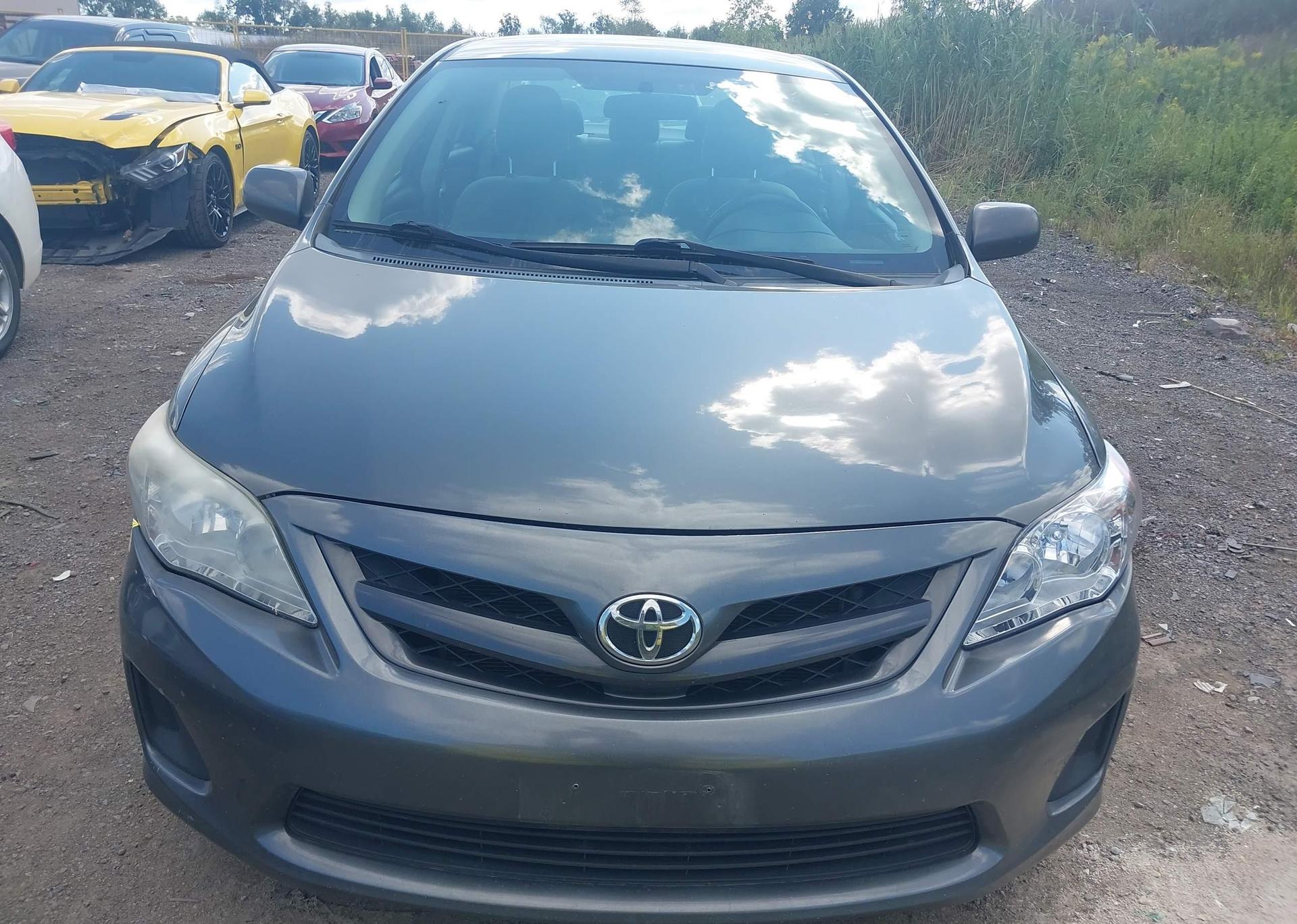 2013 TOYOTA COROLLA S