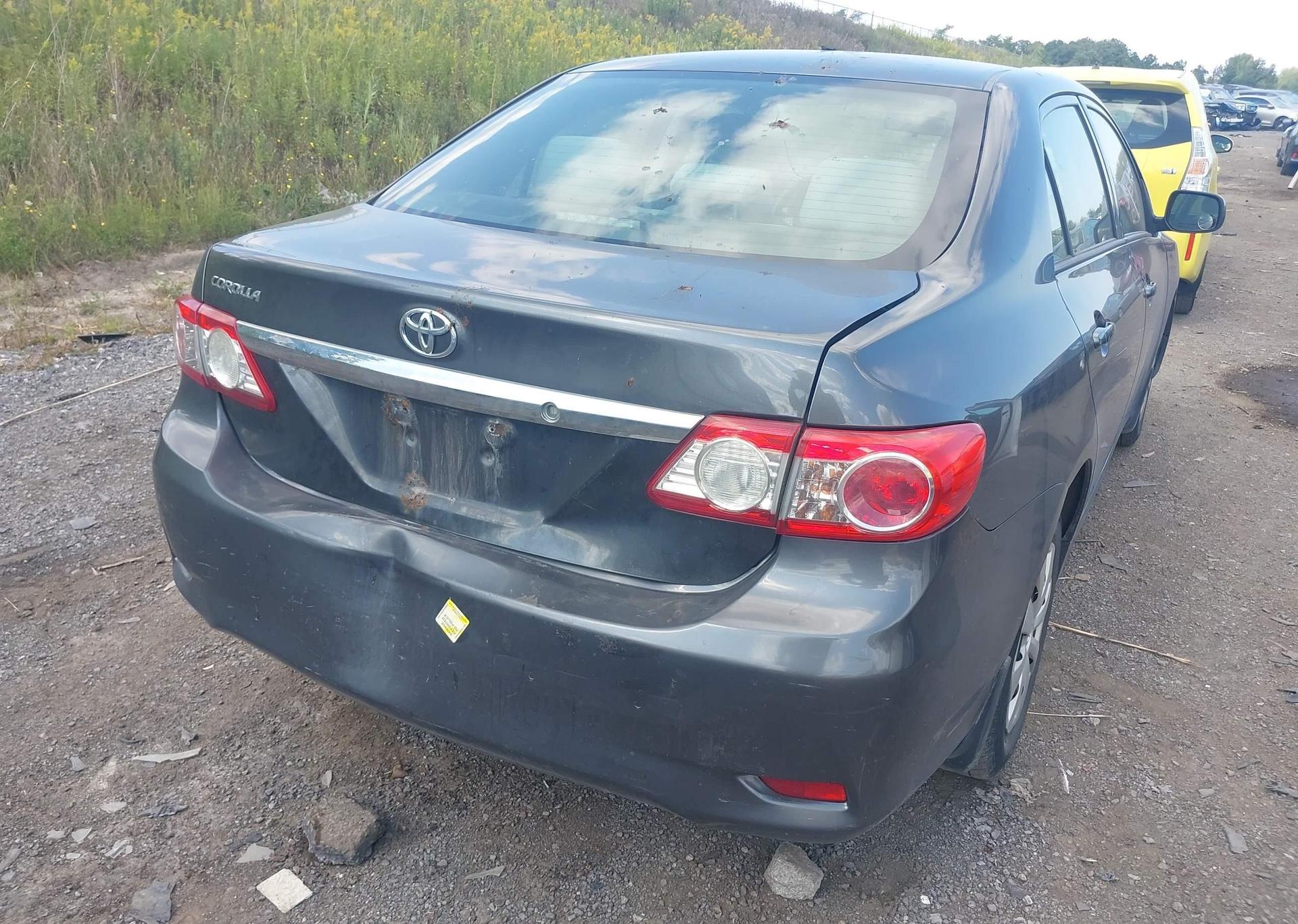 2013 TOYOTA COROLLA S