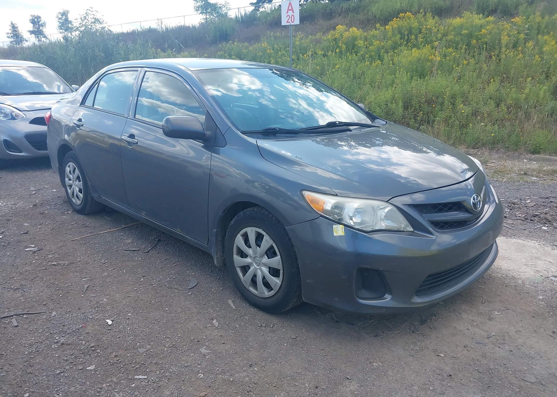 2013 TOYOTA COROLLA S