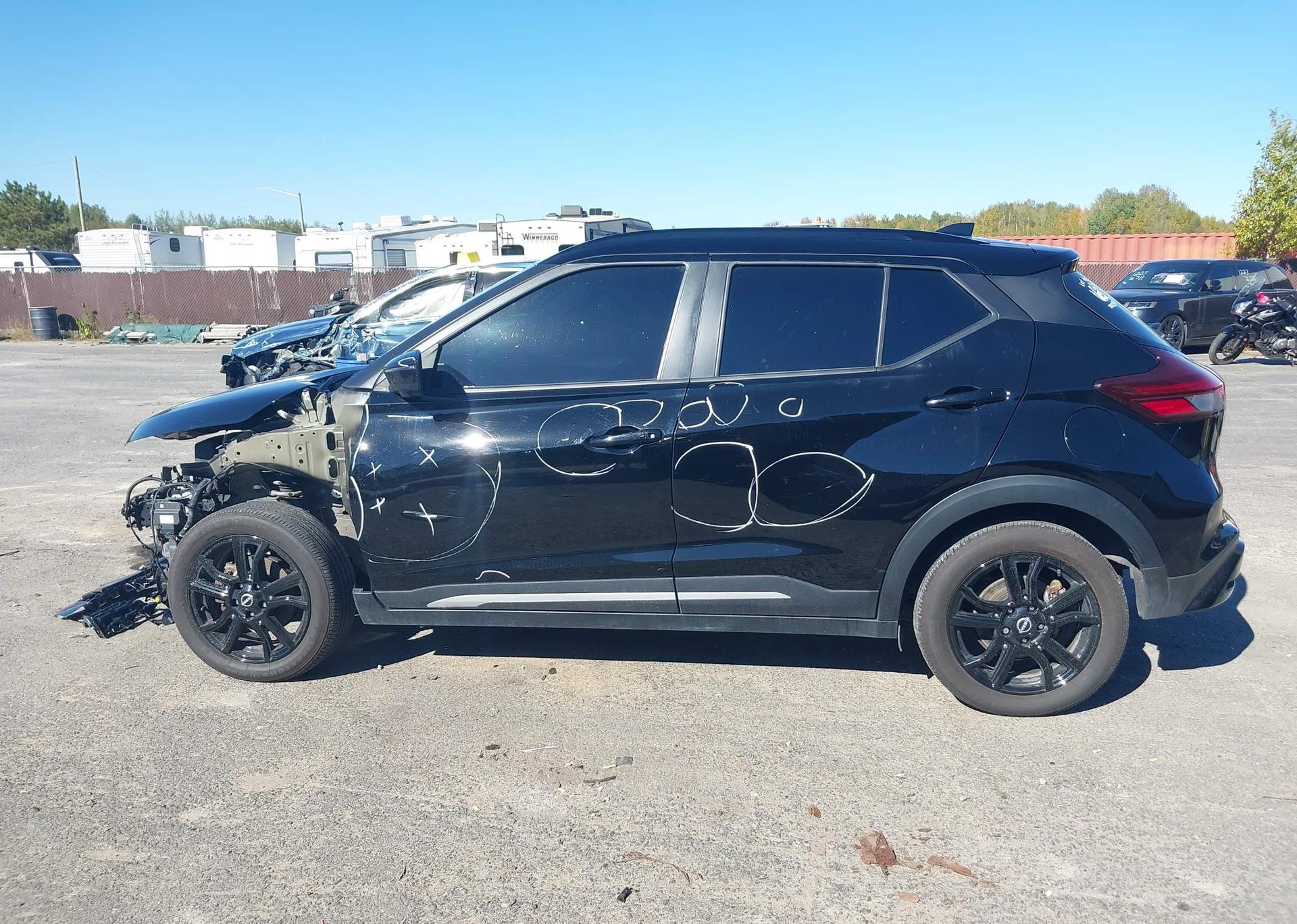 2023 NISSAN KICKS