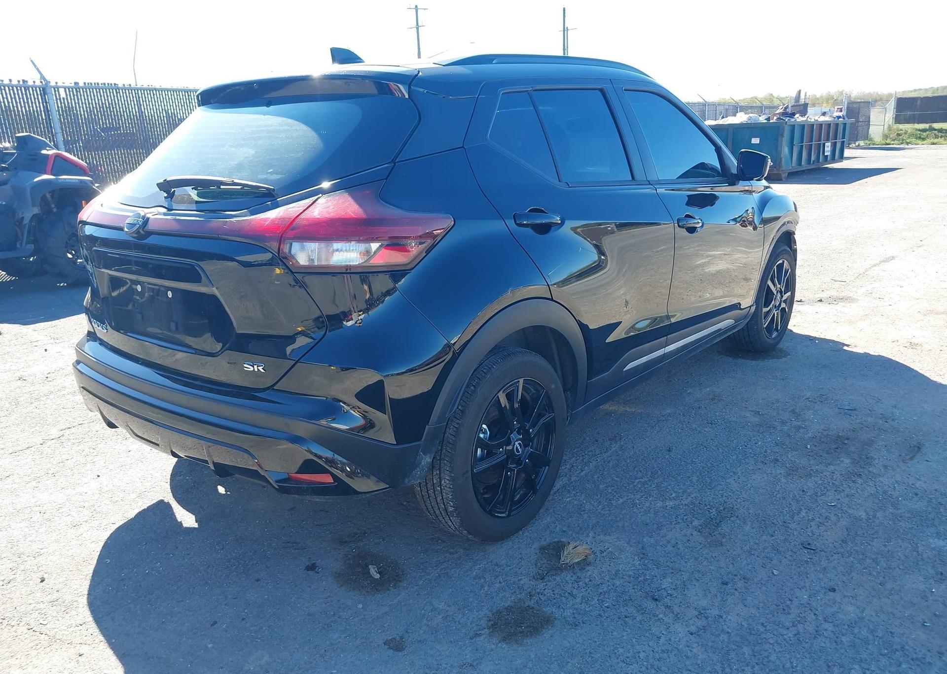 2023 NISSAN KICKS