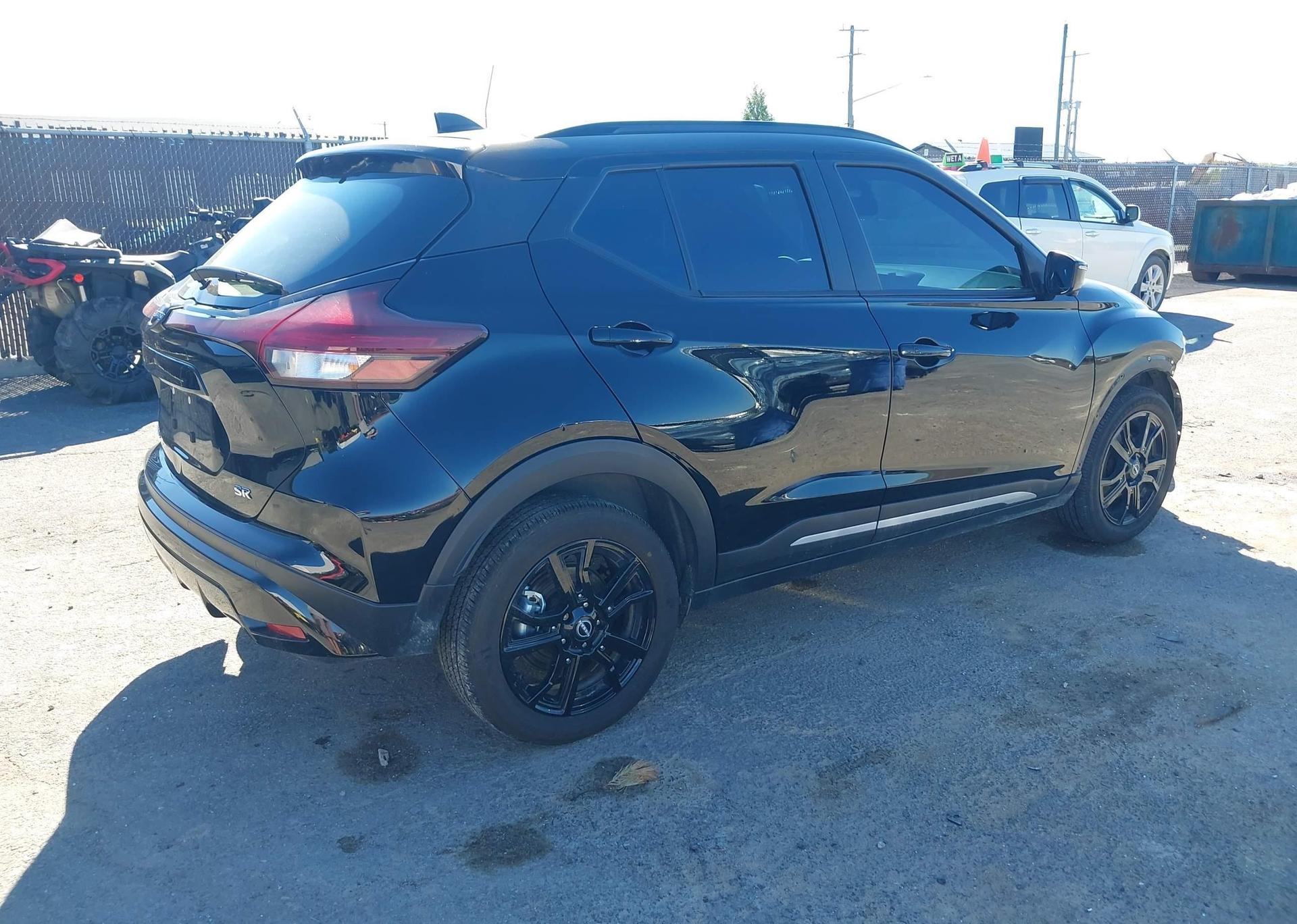 2023 NISSAN KICKS