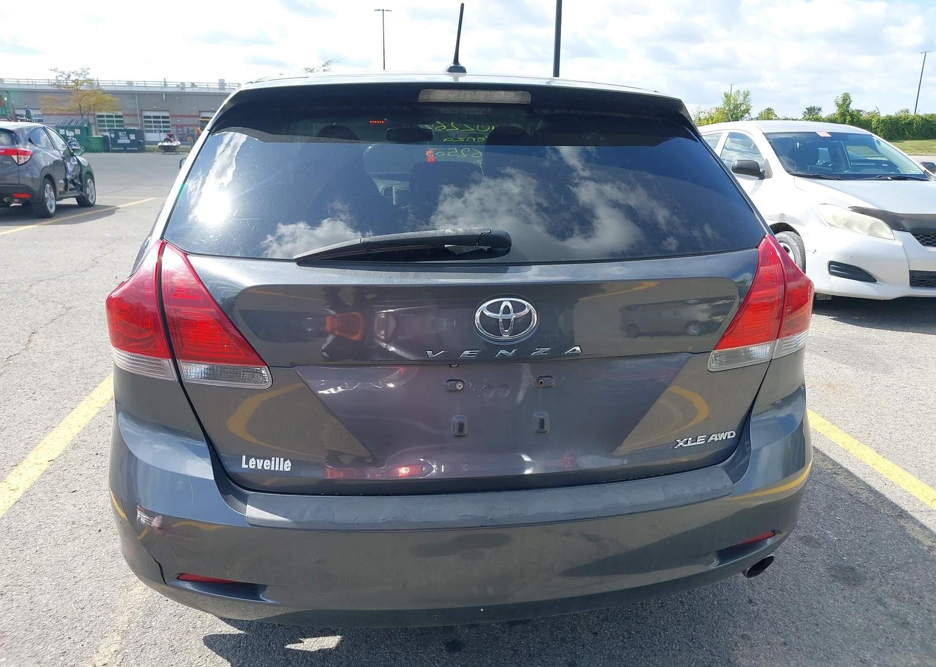 2014 TOYOTA VENZA LE