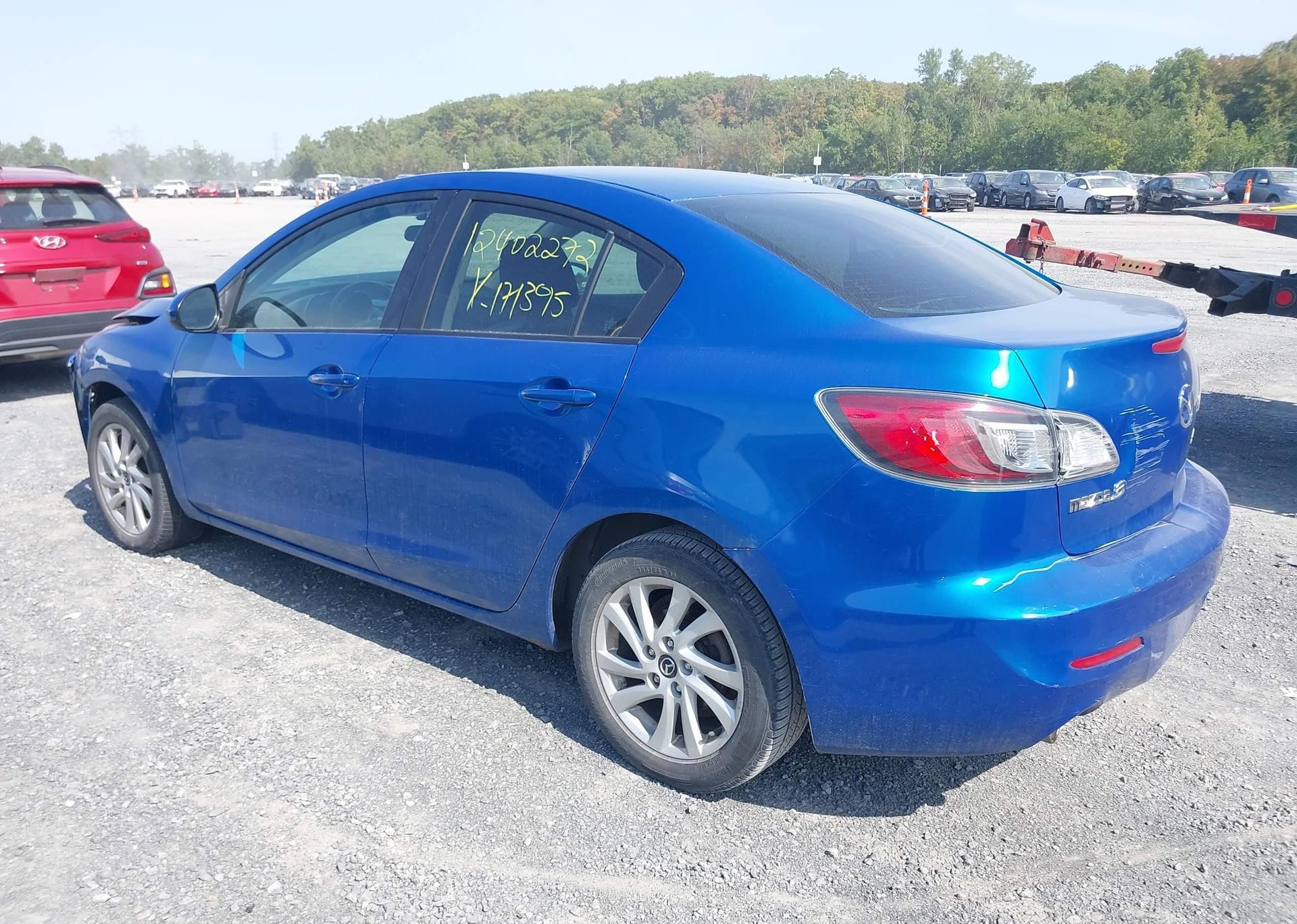 2013 MAZDA MAZDA3