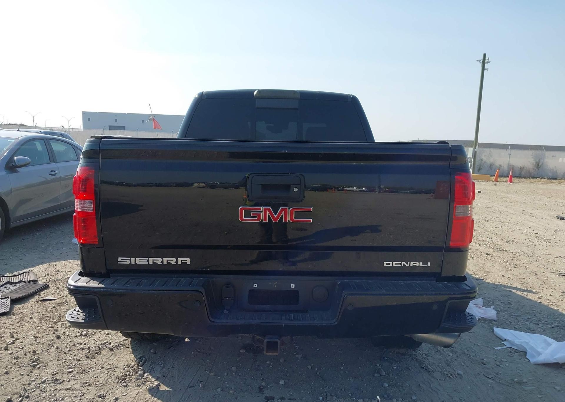 2015 GMC SIERRA K1500 DENALI