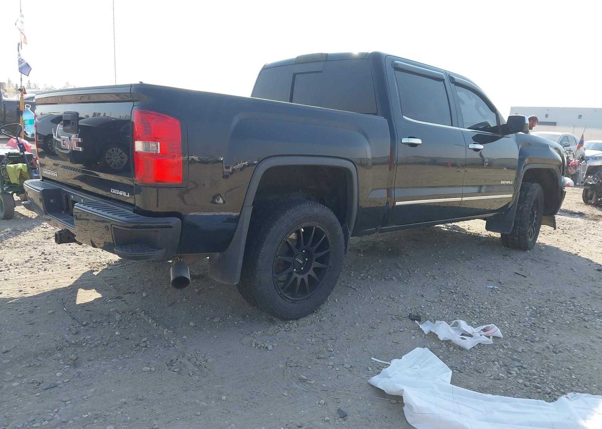 2015 GMC SIERRA K1500 DENALI