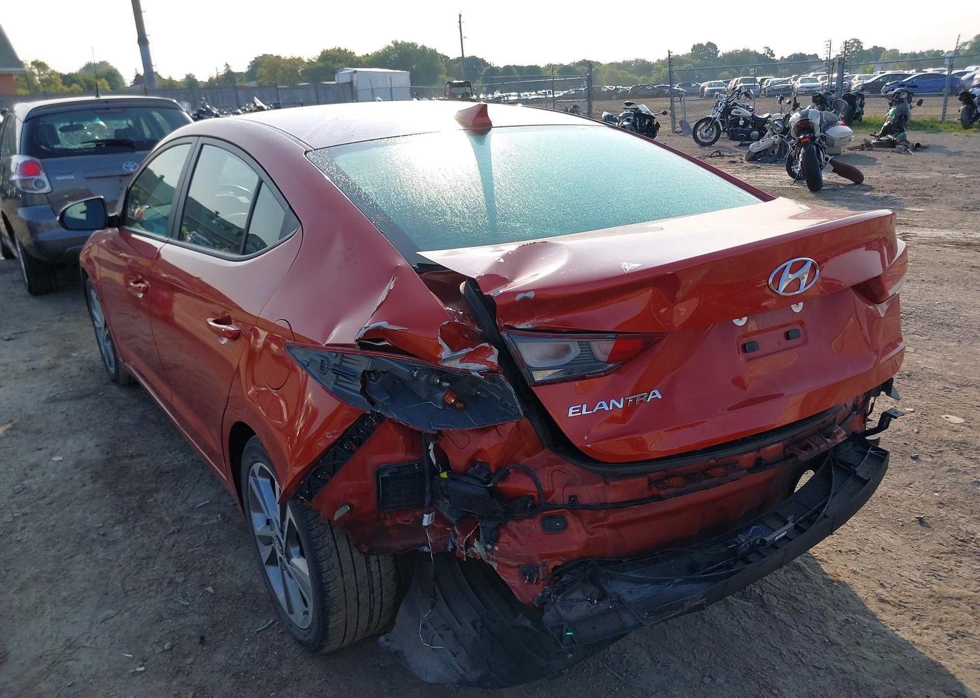 2017 HYUNDAI ELANTRA SE