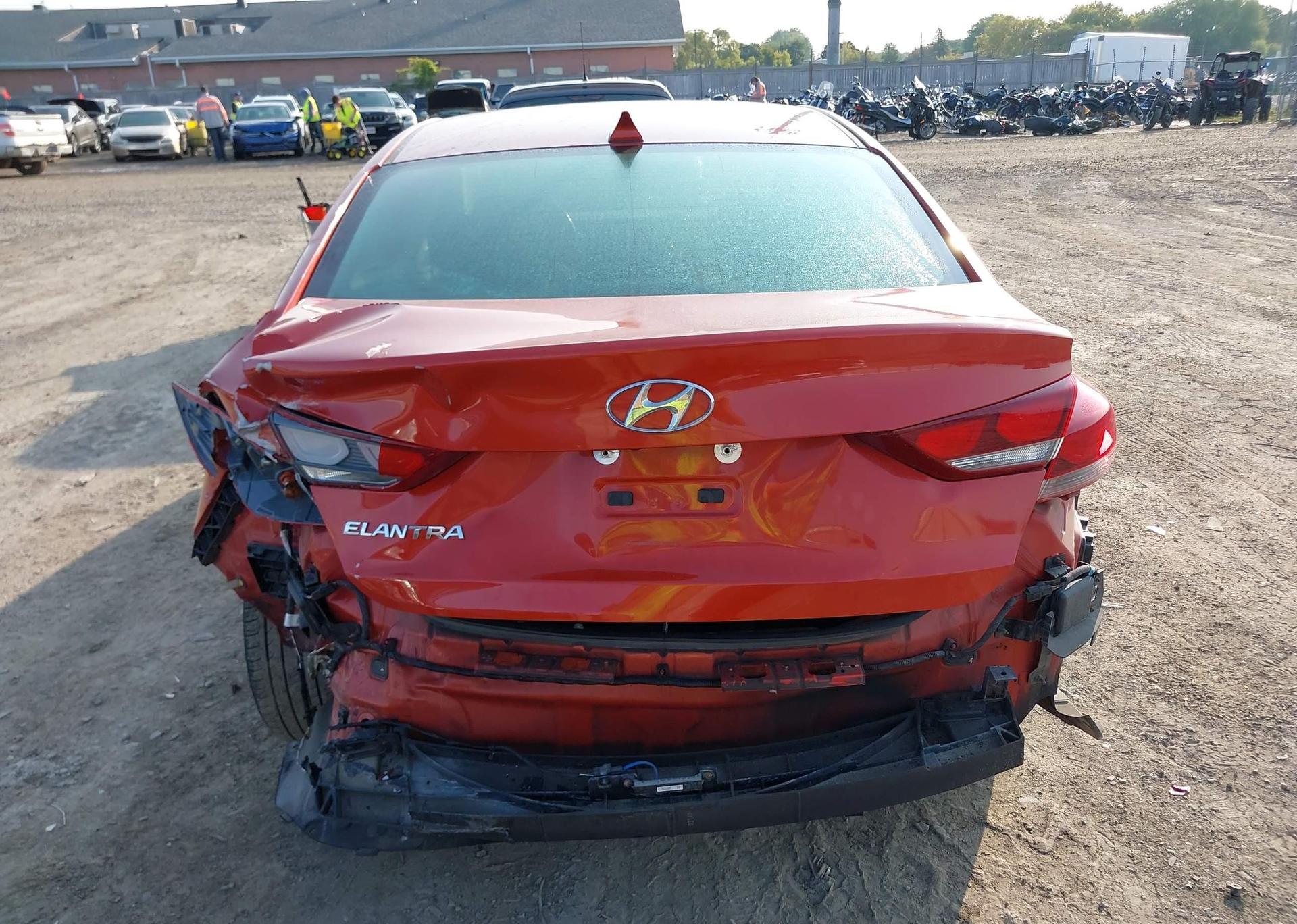 2017 HYUNDAI ELANTRA SE