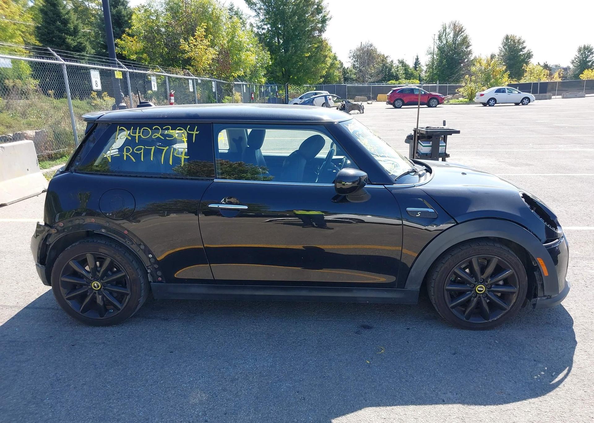 2022 MINI COOPER SE
