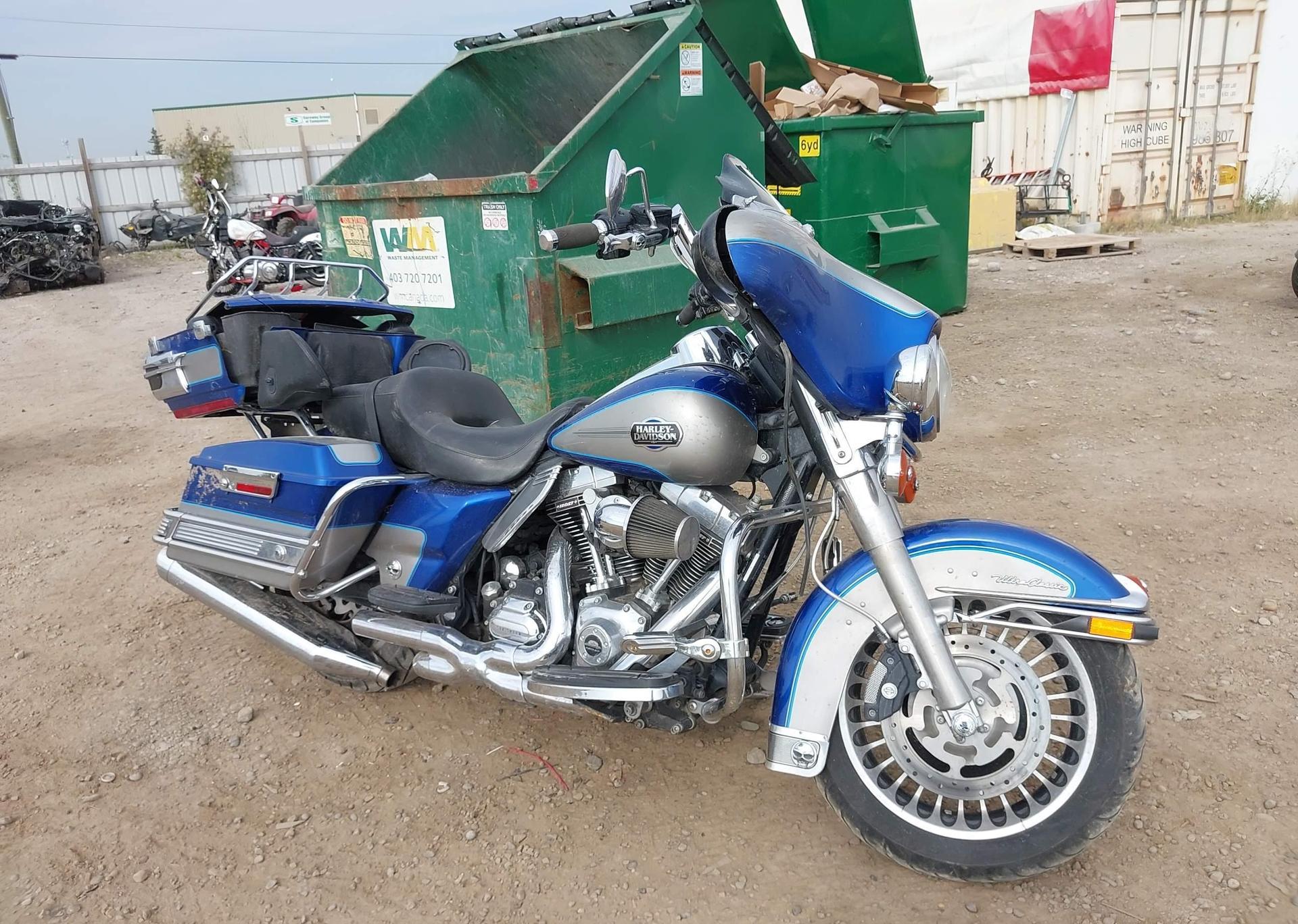 2009 HARLEY-DAVIDSON FLHTCU