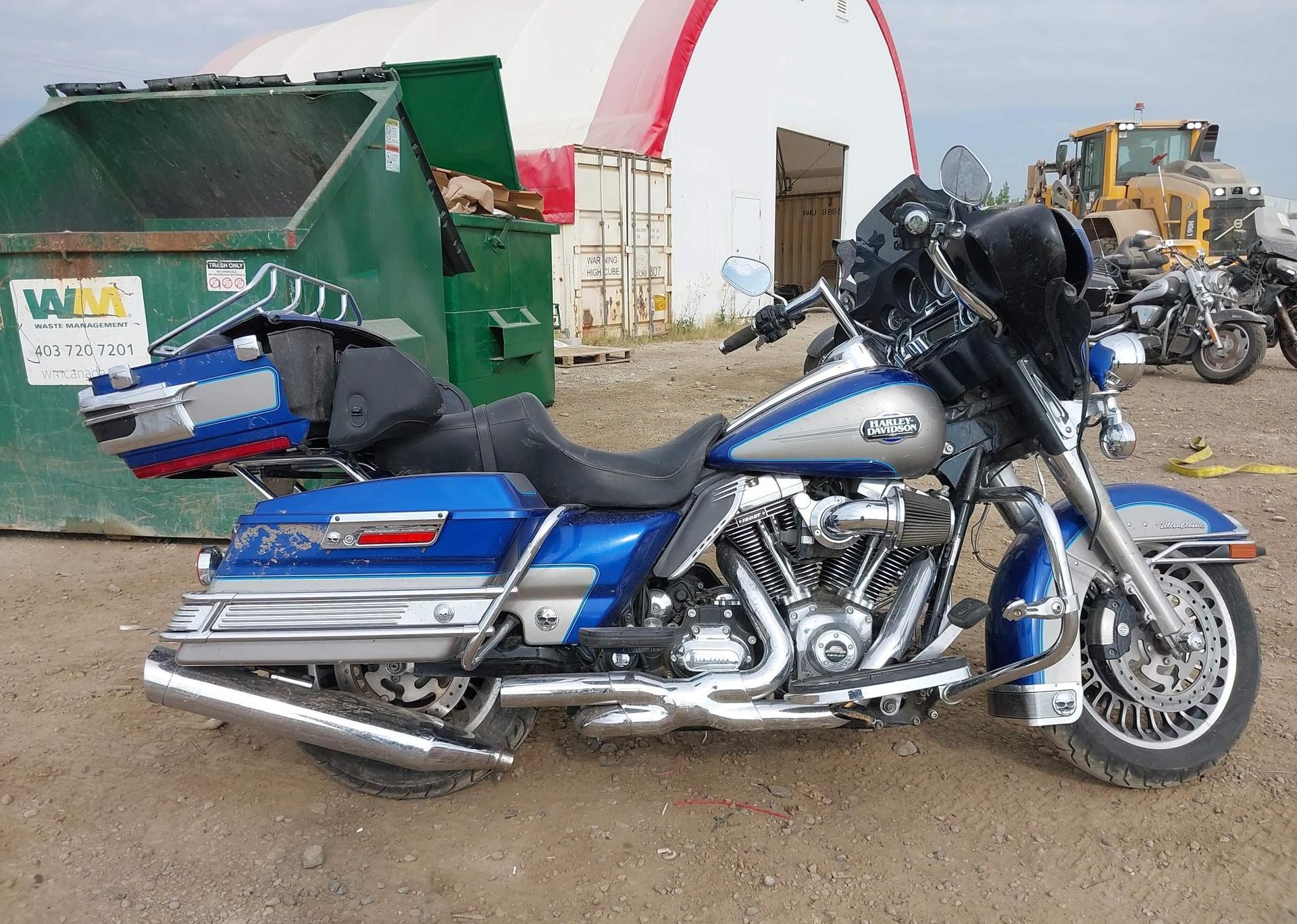 2009 HARLEY-DAVIDSON FLHTCU