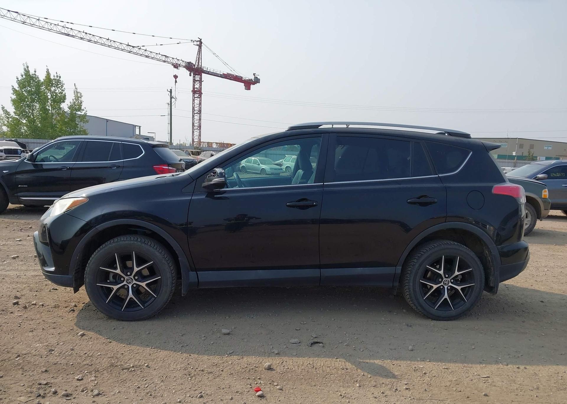2017 TOYOTA RAV4 SE
