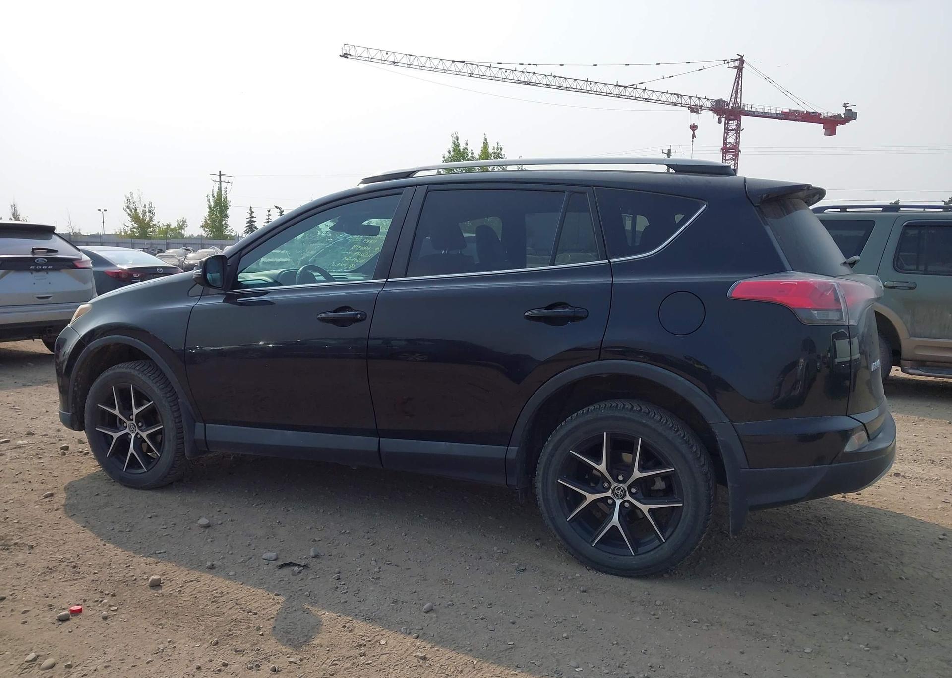 2017 TOYOTA RAV4 SE