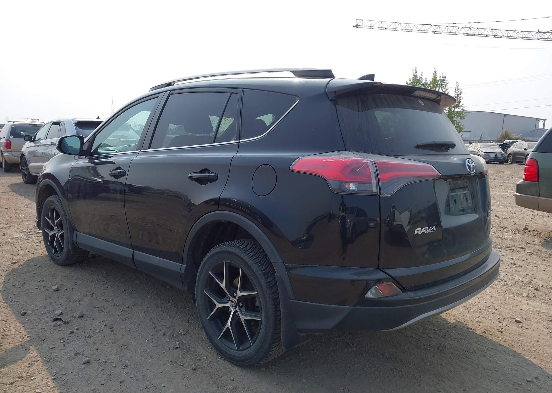 2017 TOYOTA RAV4 SE