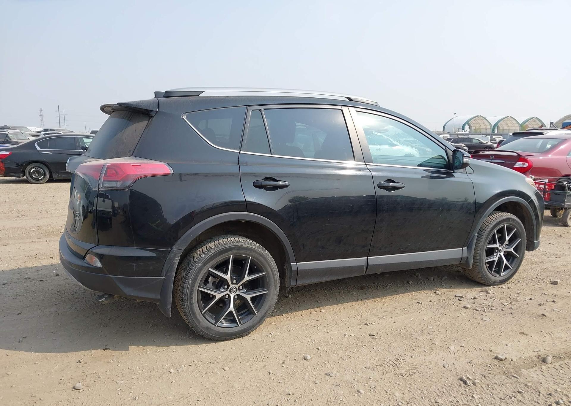 2017 TOYOTA RAV4 SE