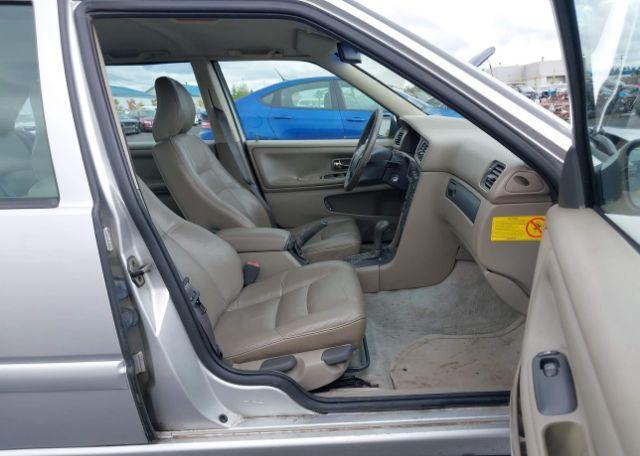1999 VOLVO S70
