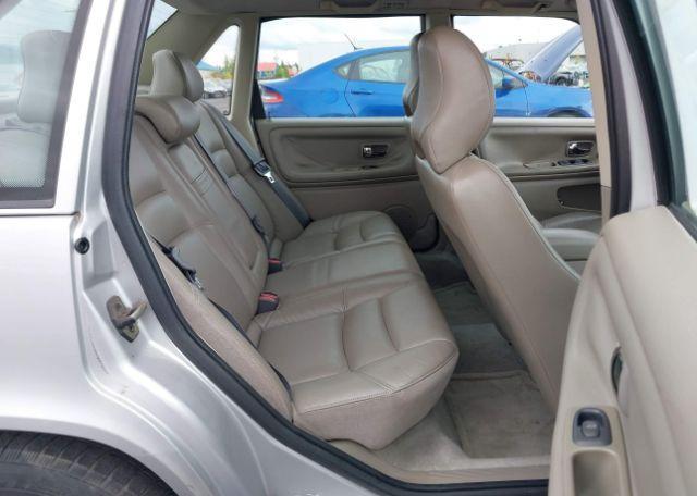 1999 VOLVO S70