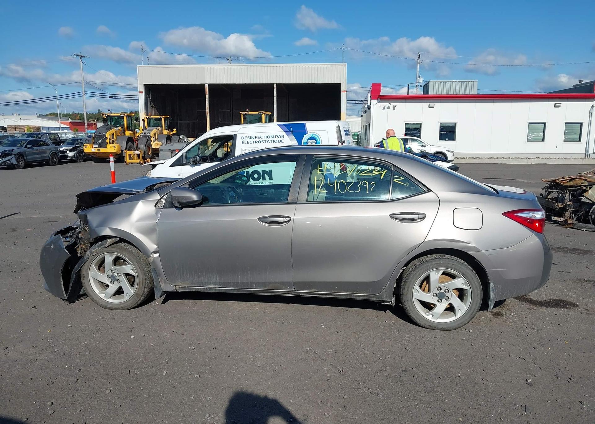 2016 TOYOTA COROLLA LE