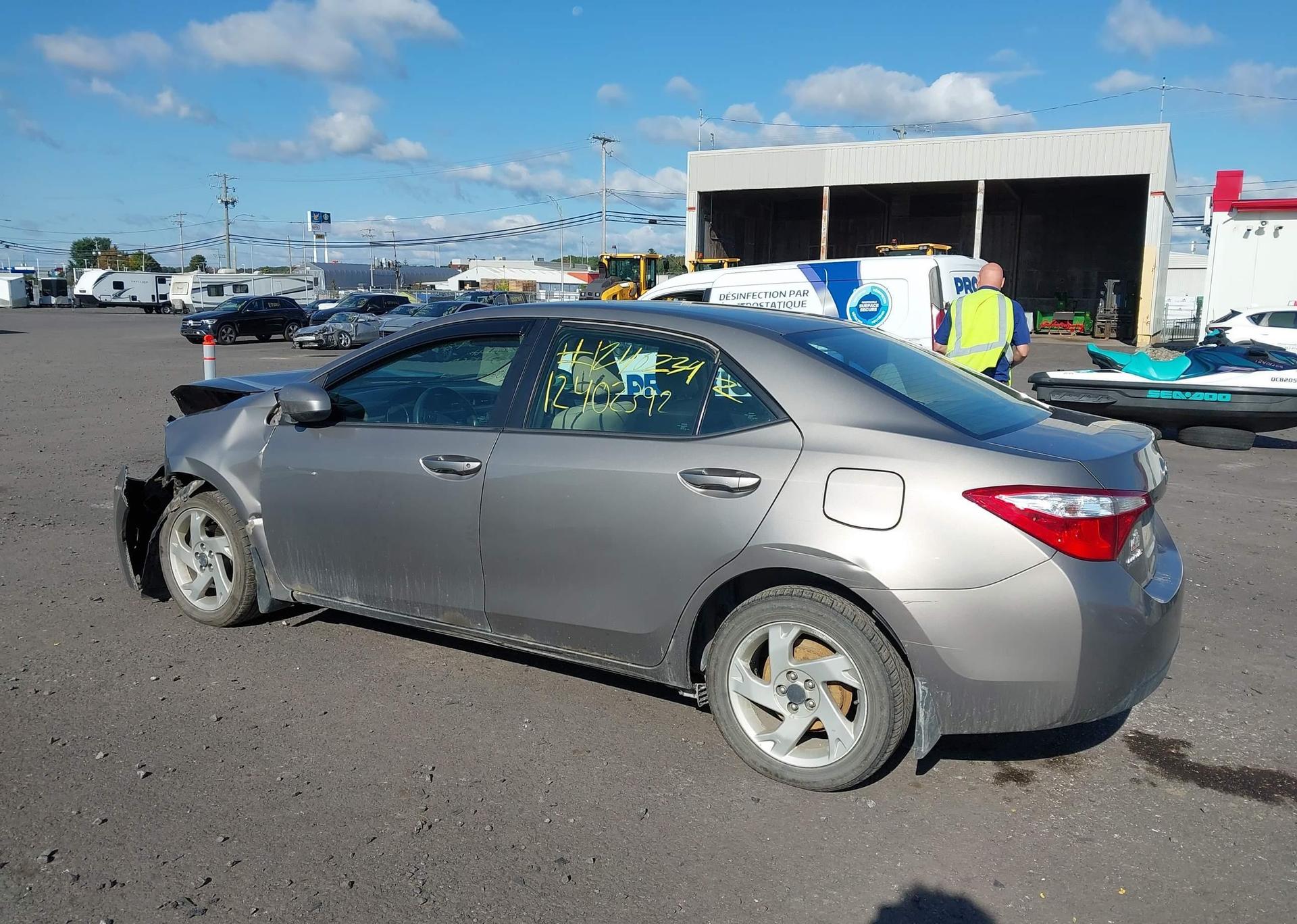 2016 TOYOTA COROLLA LE