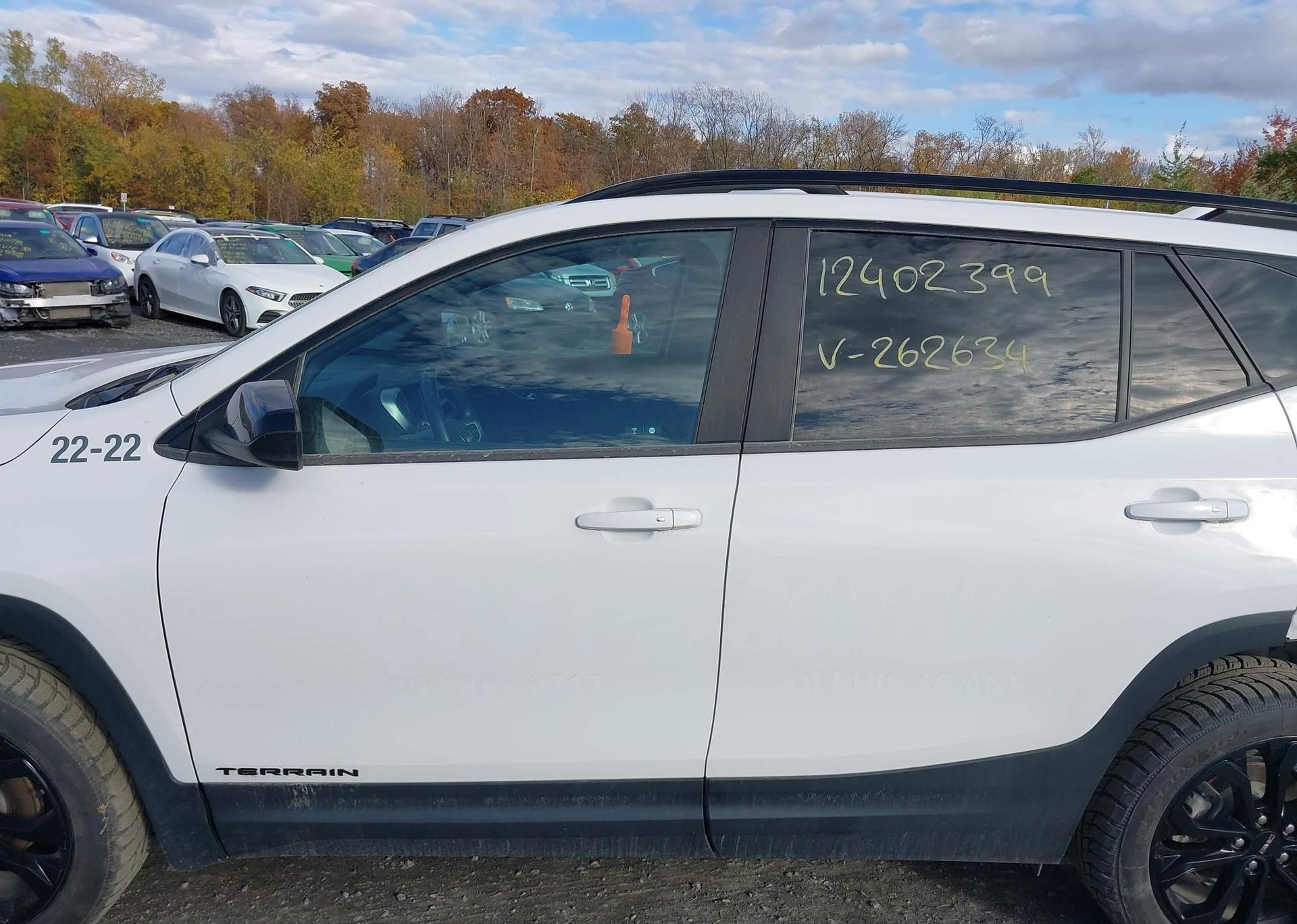2022 GMC TERRAIN SLE