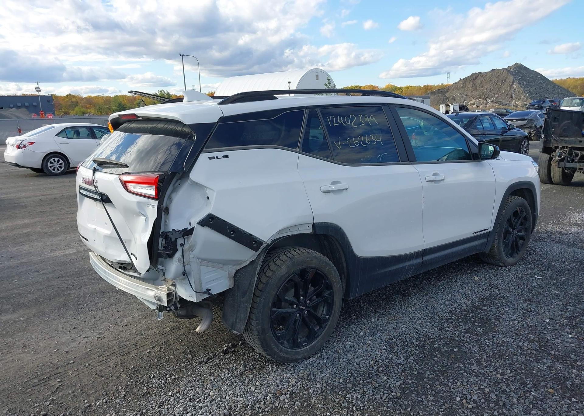 2022 GMC TERRAIN SLE