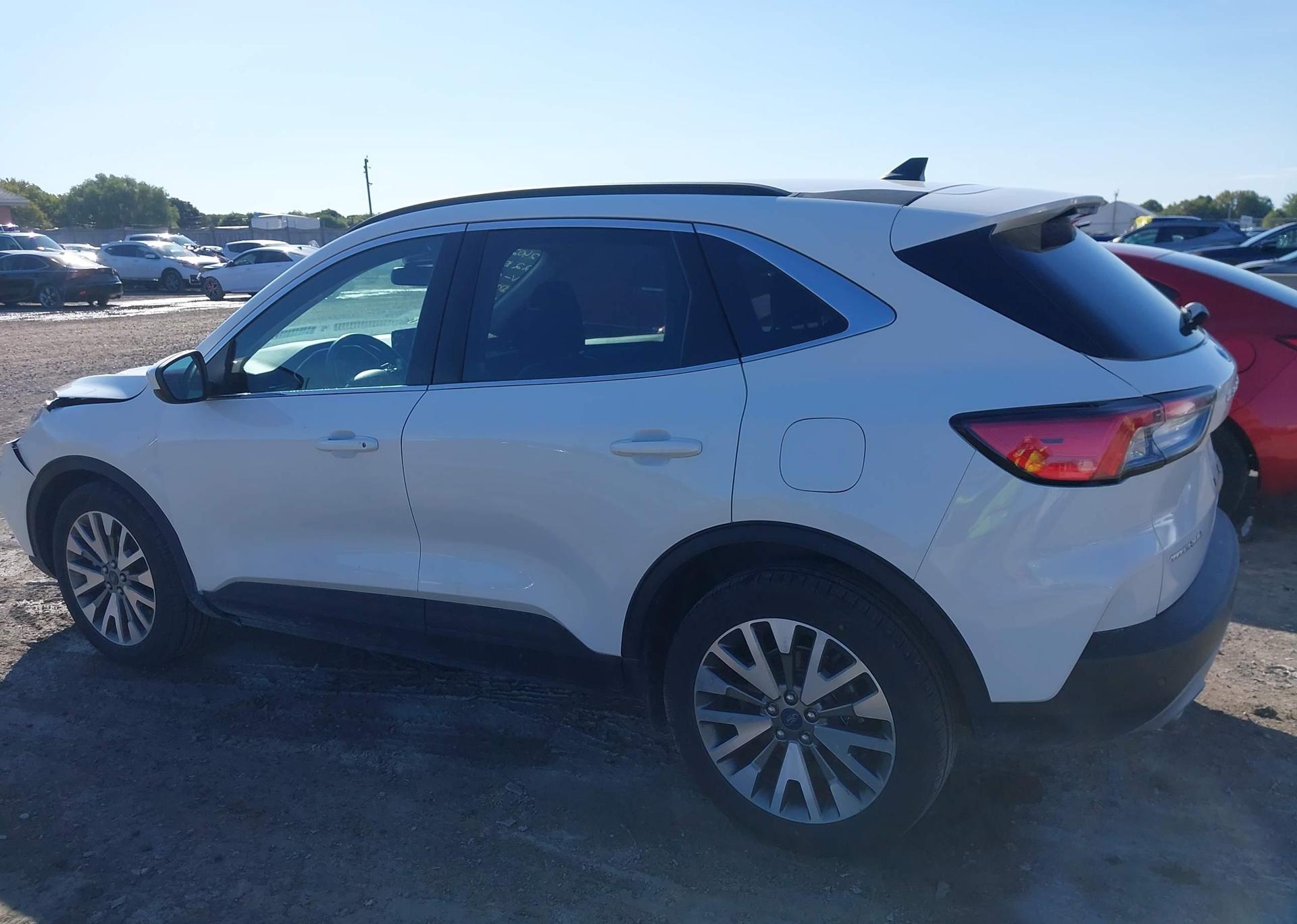 2022 FORD ESCAPE TITANIUM