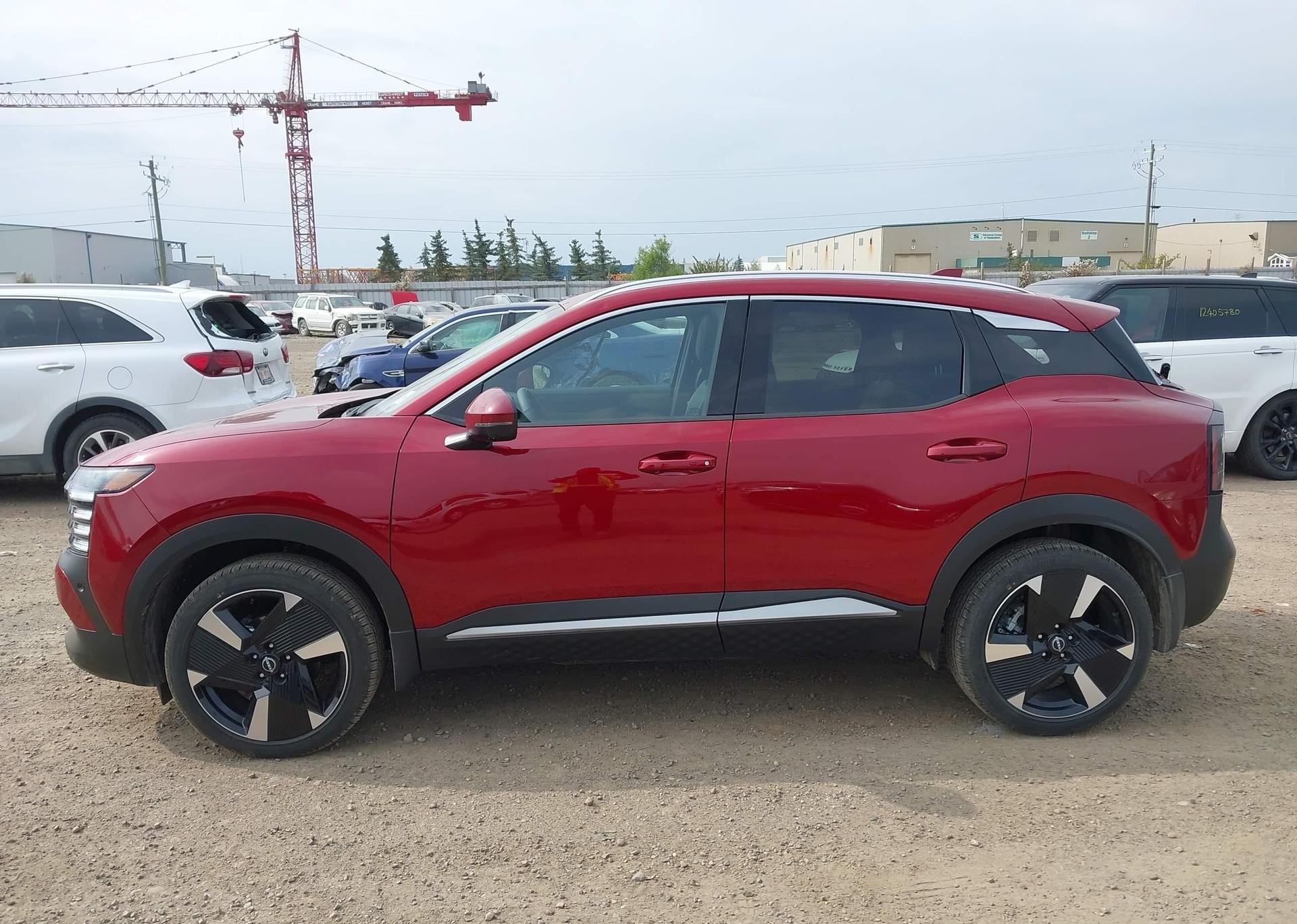 2025 NISSAN KICKS SR